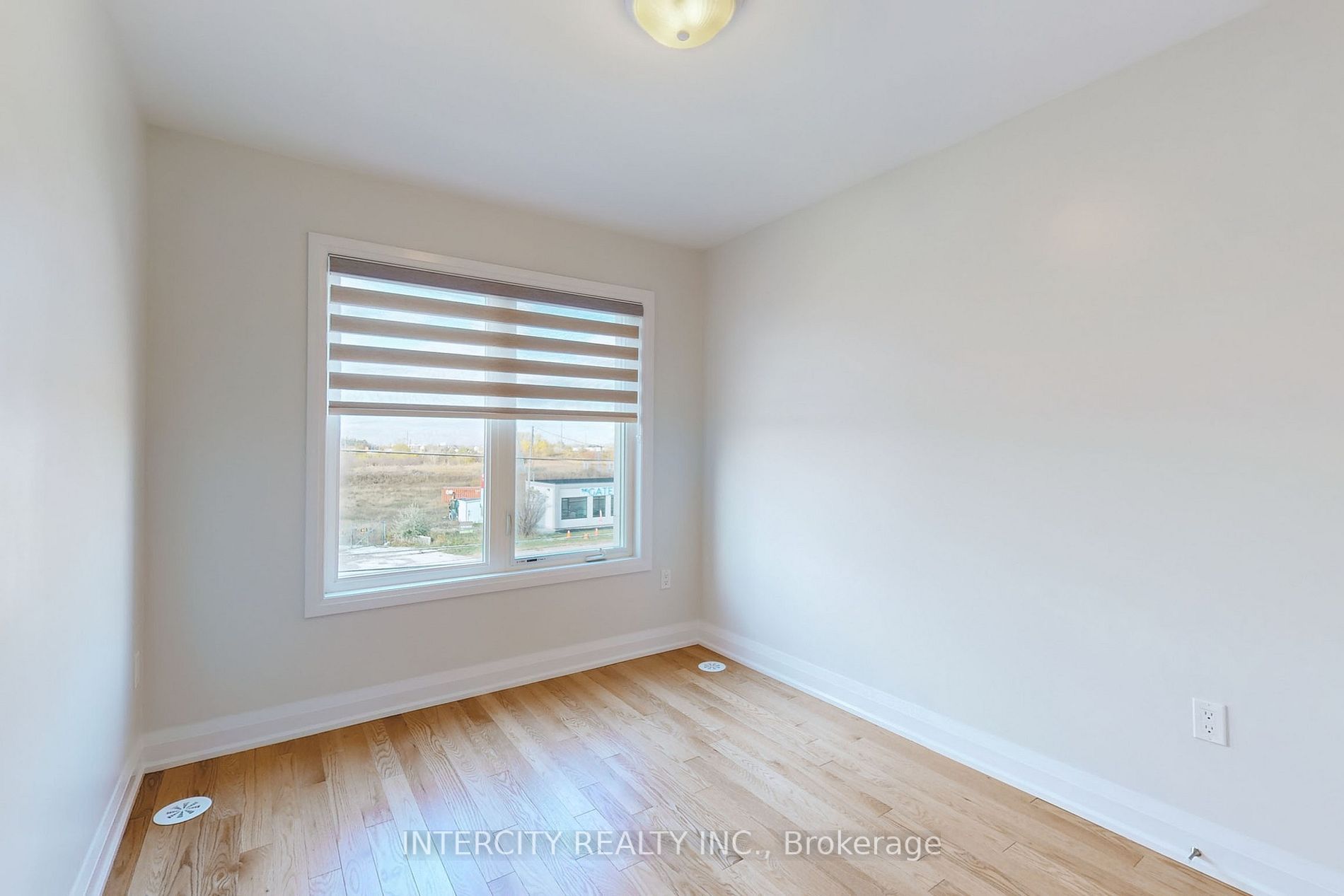 198 Moneypenny Pl
