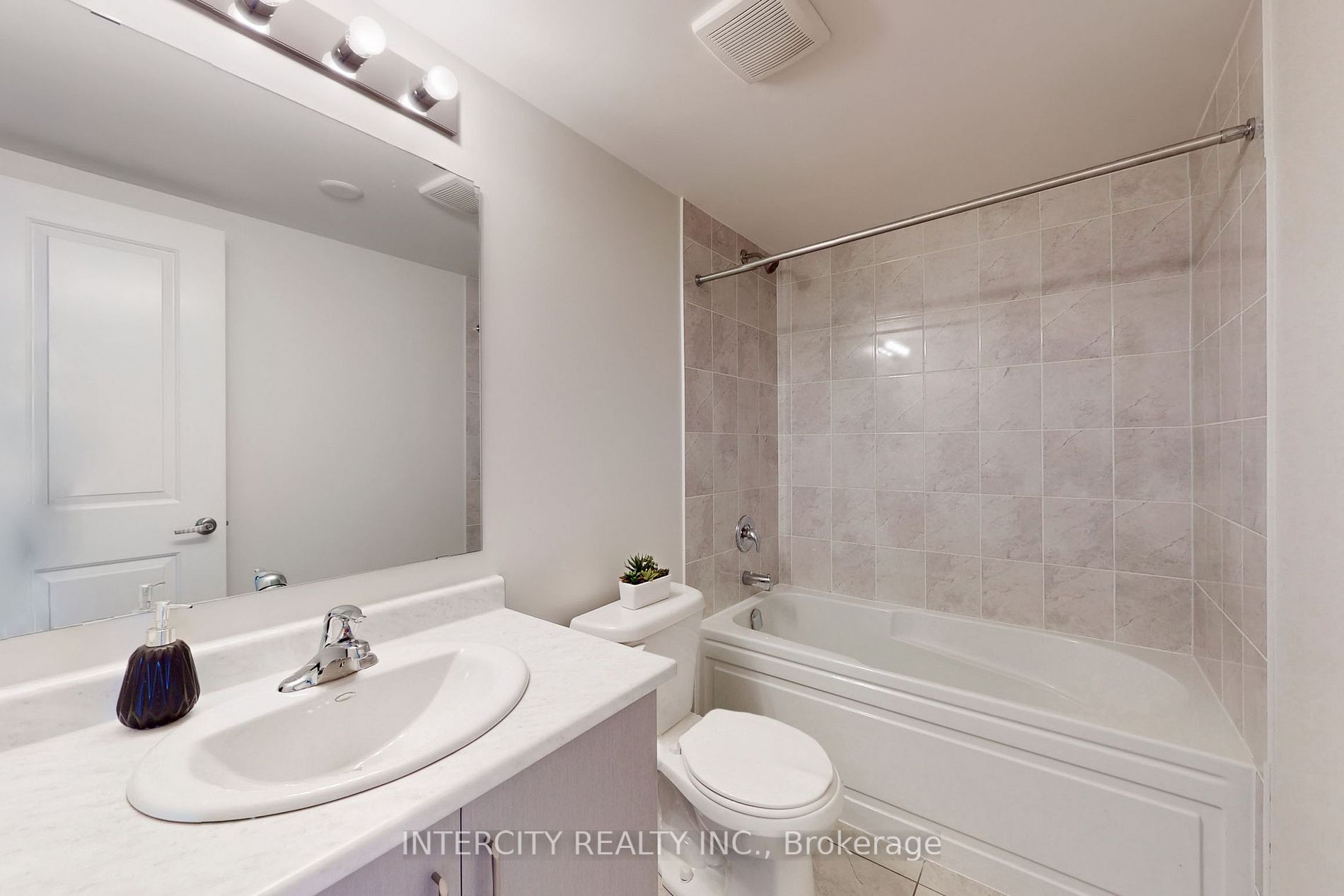 198 Moneypenny Pl