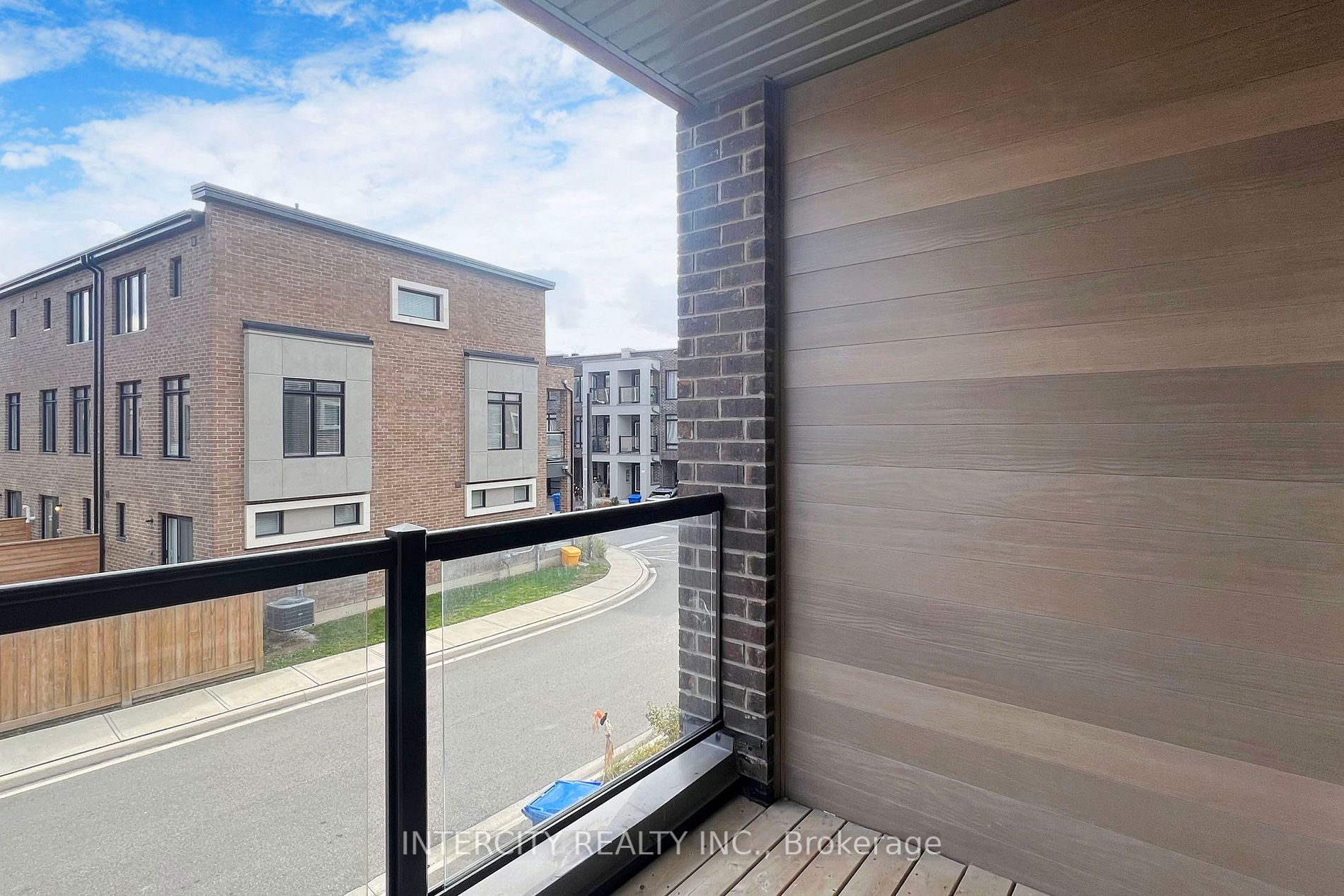 198 Moneypenny Pl