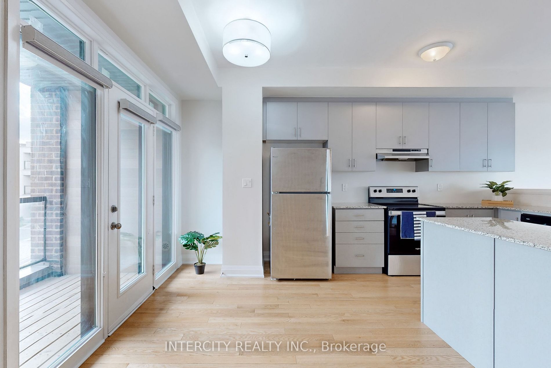 198 Moneypenny Pl