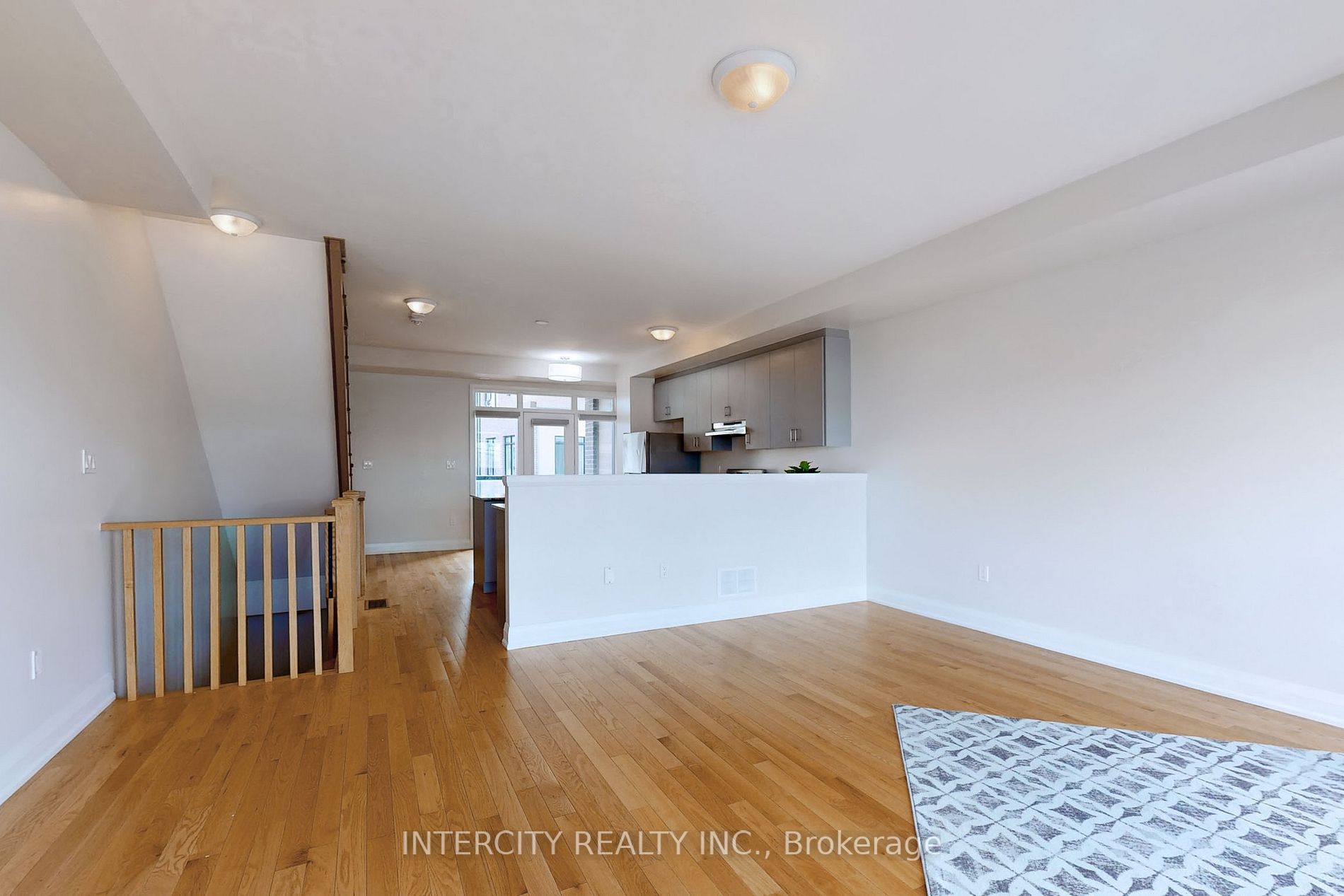 198 Moneypenny Pl