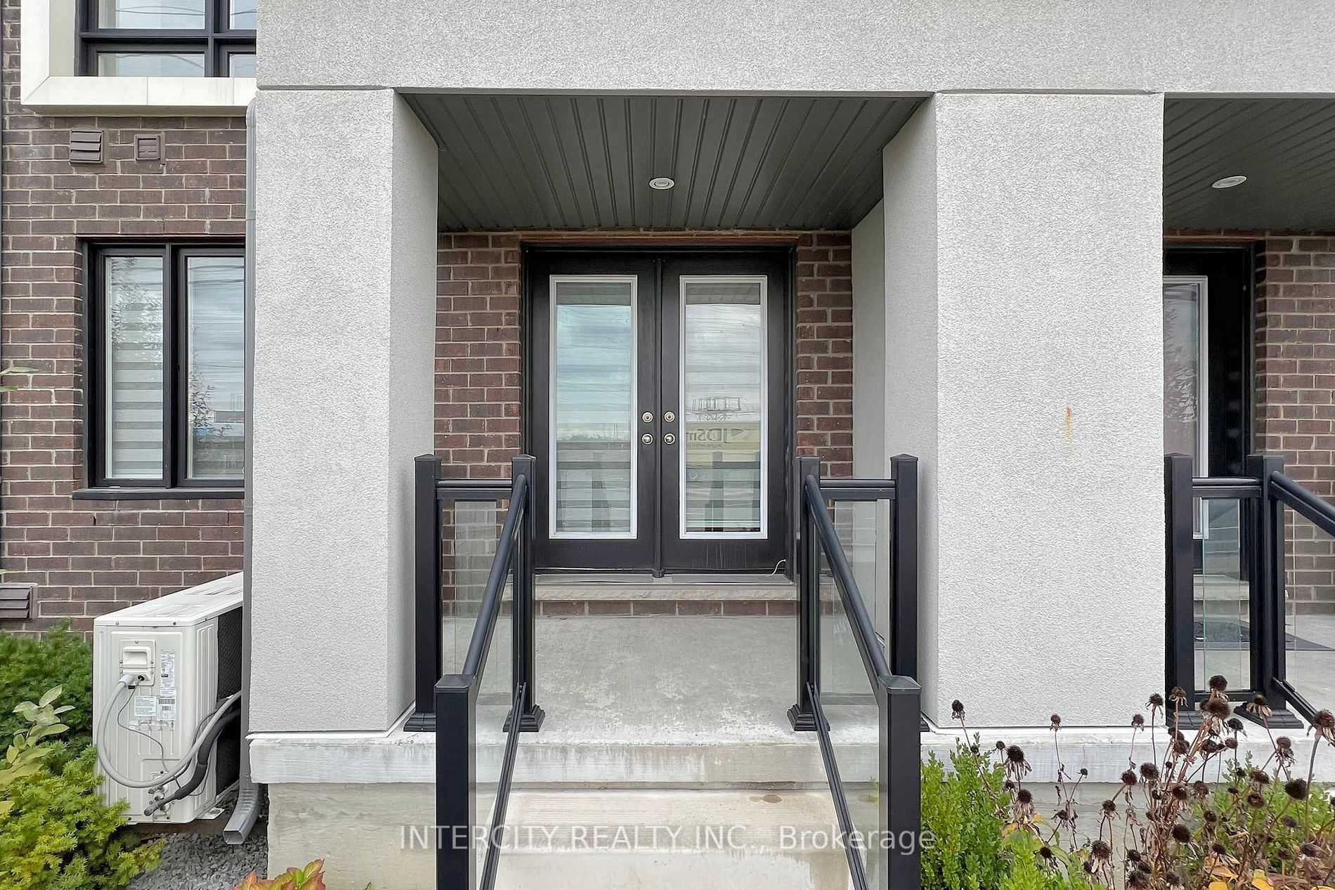 198 Moneypenny Pl