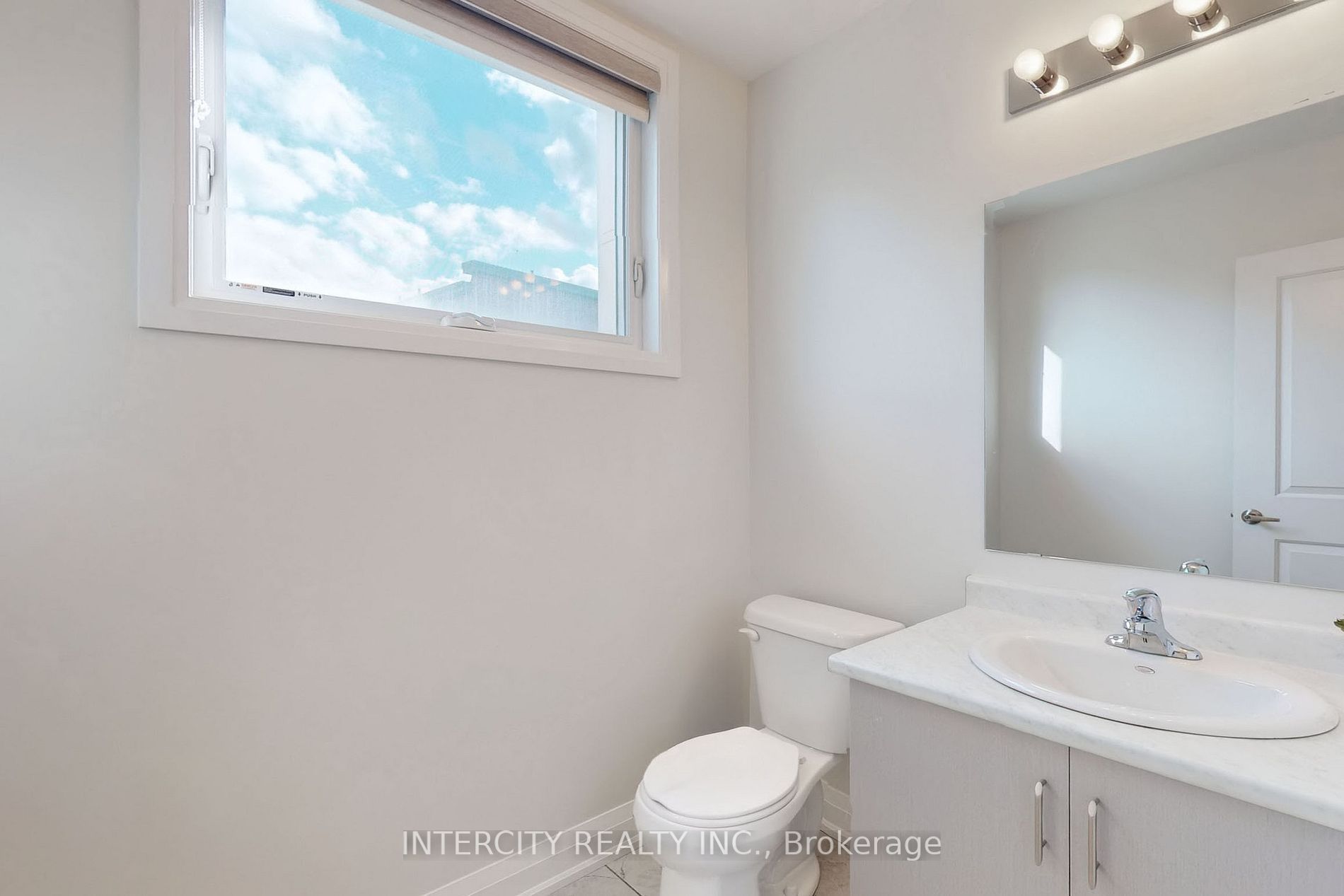 198 Moneypenny Pl