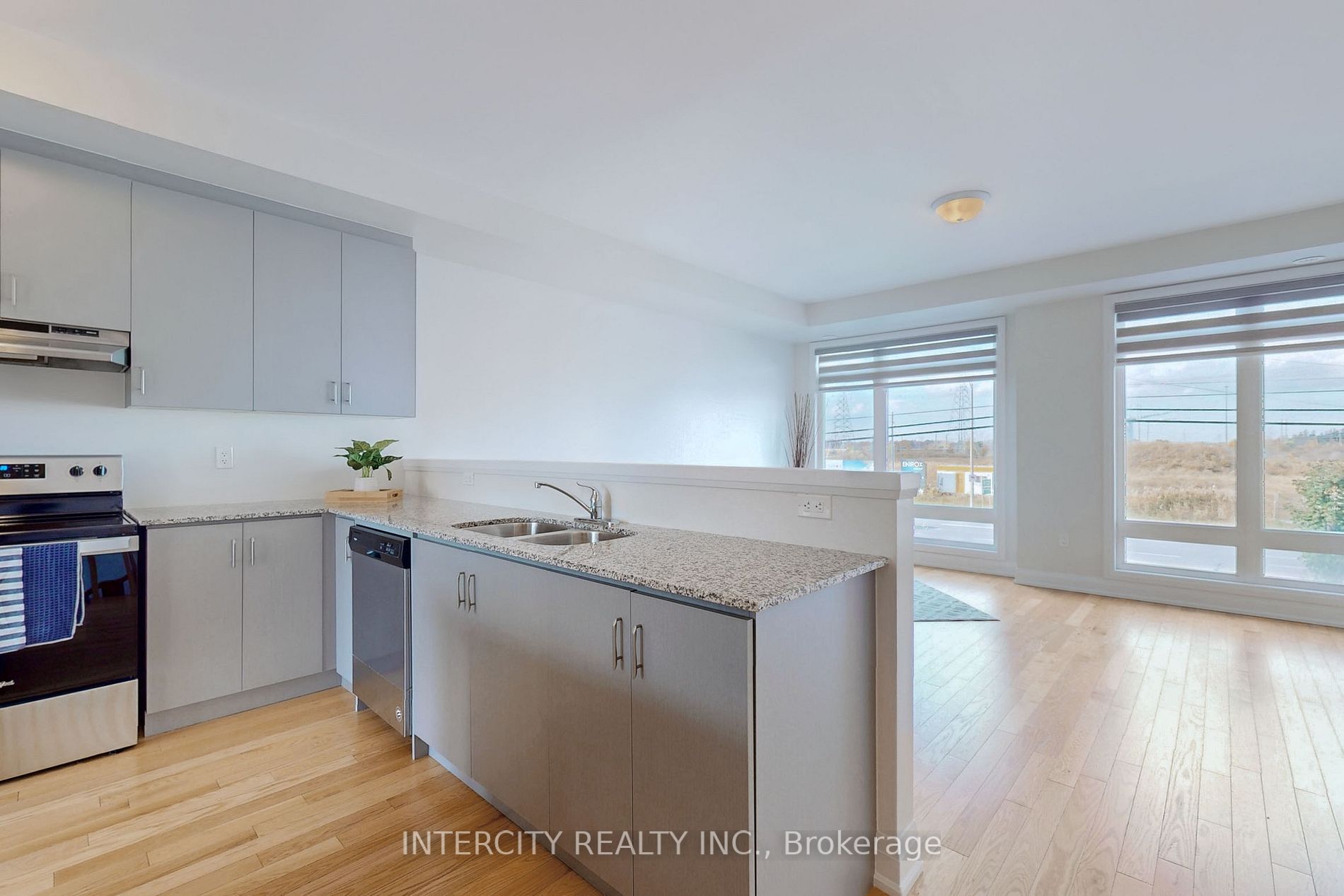 198 Moneypenny Pl