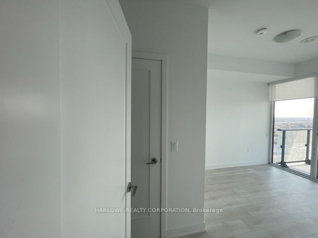 105 Oneida Cres, #2411