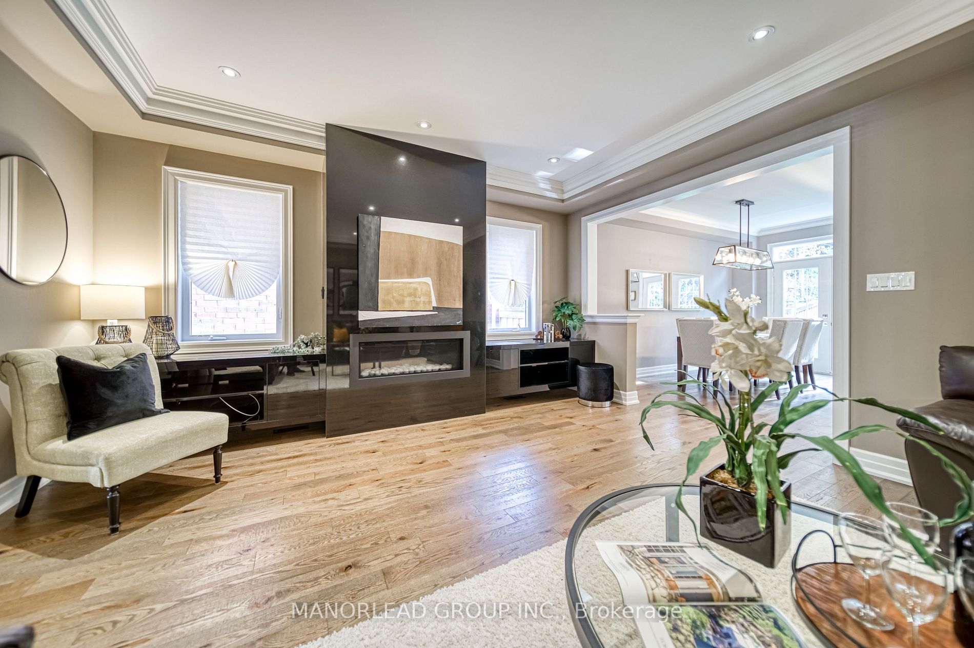 1157 Stuffles Cres