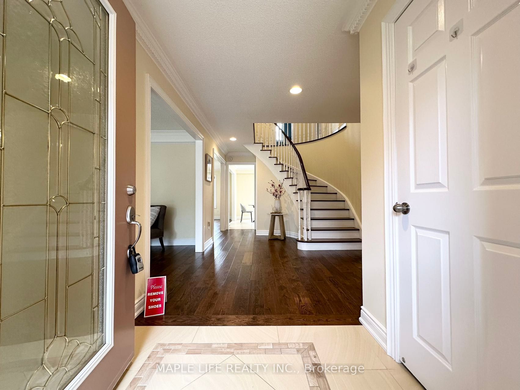 65 Swanage Dr