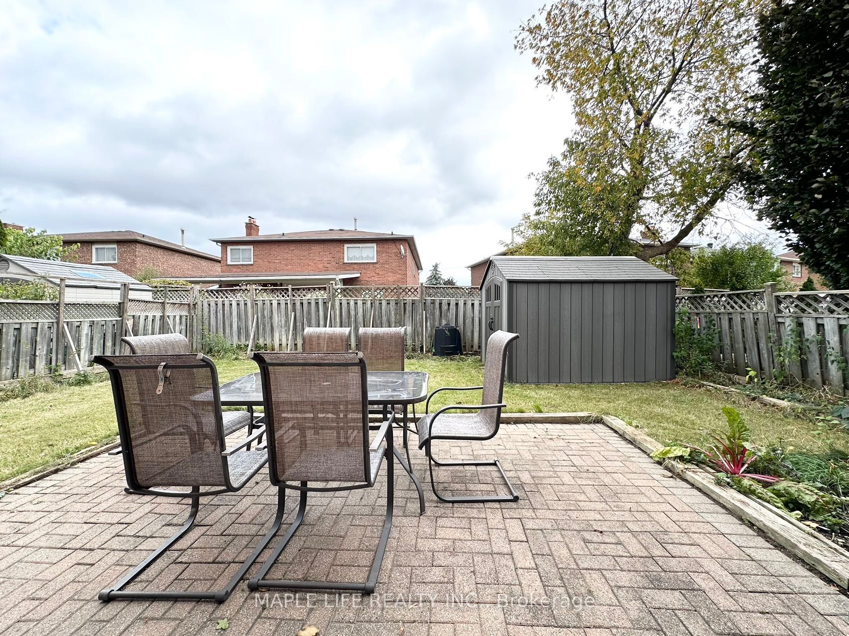 65 Swanage Dr