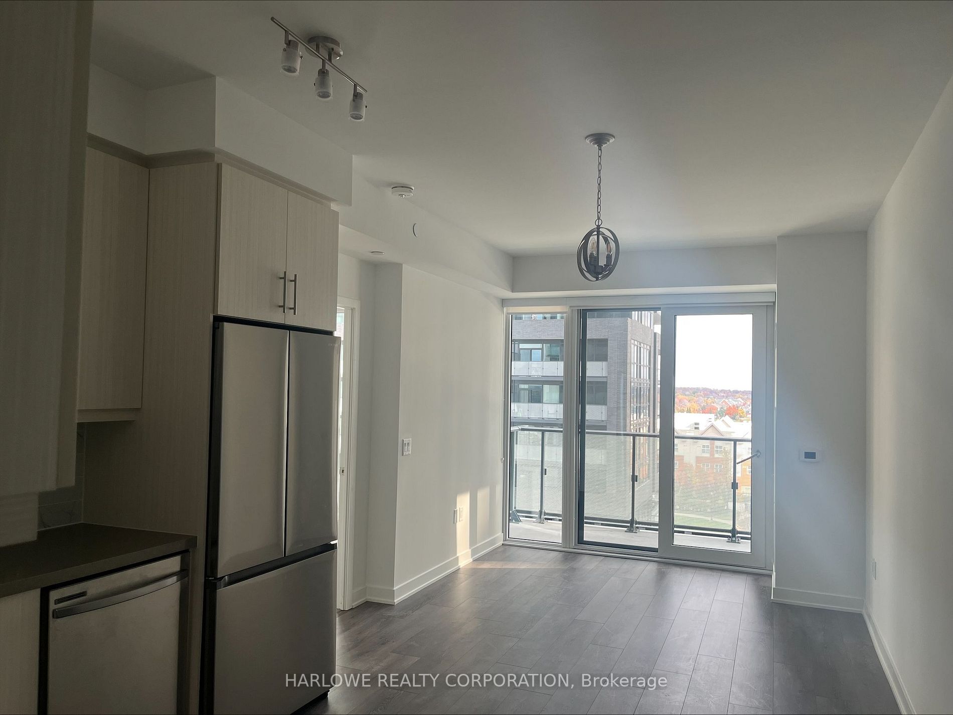 95 Oneida Cres, #607