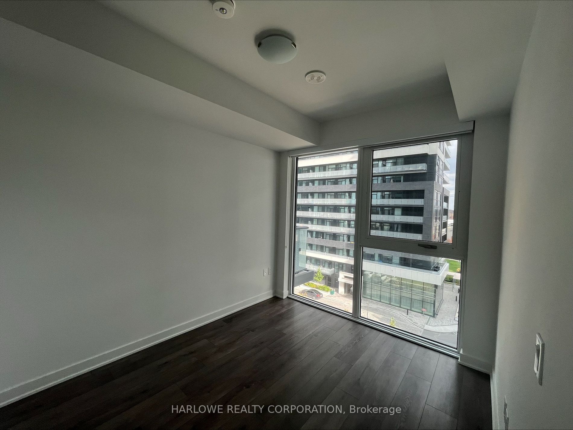95 Oneida Cres, #607
