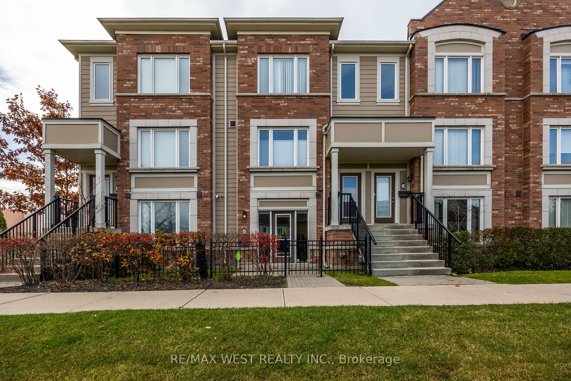 36 Walter Dove Crt E, #8