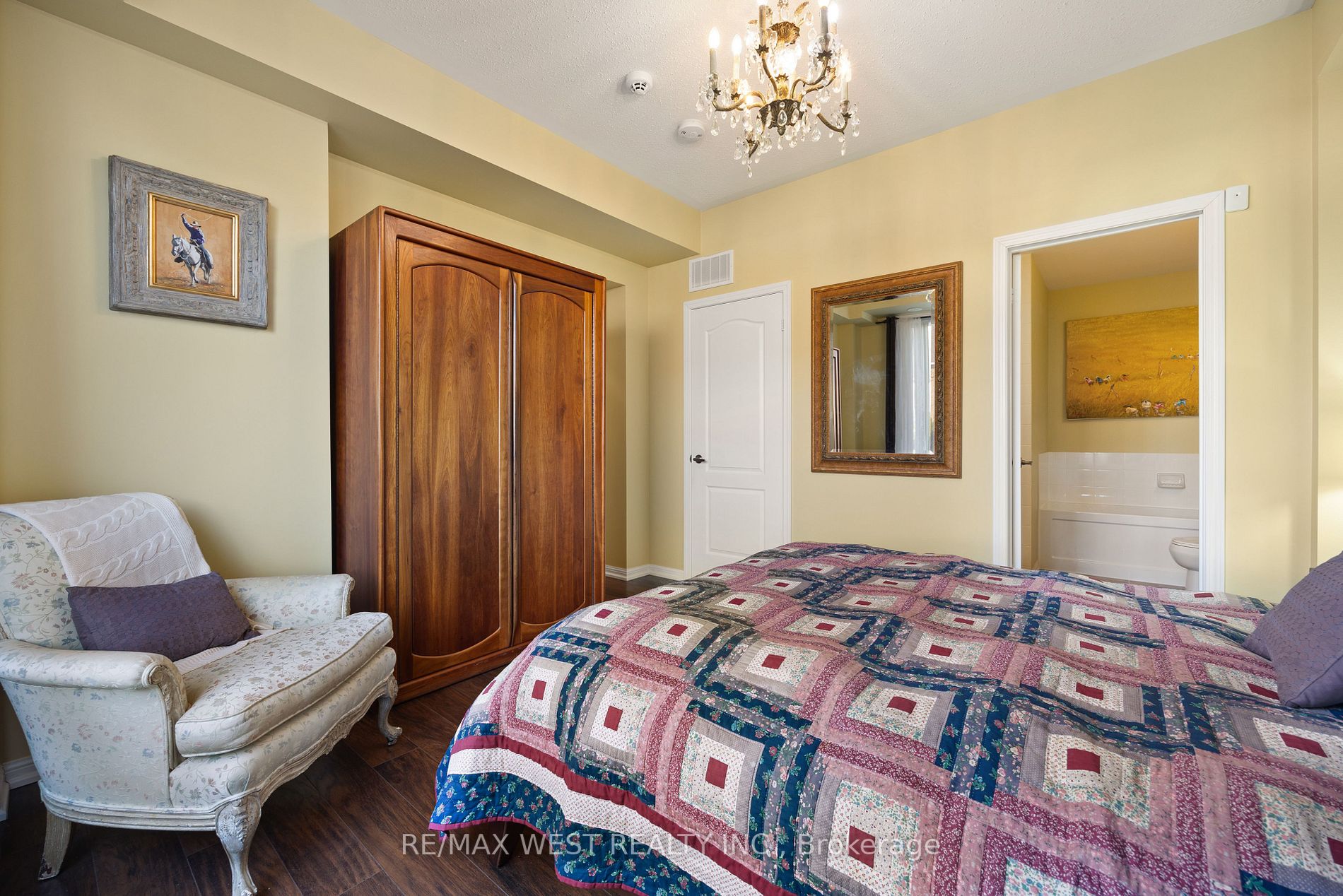 36 Walter Dove Crt E, #8