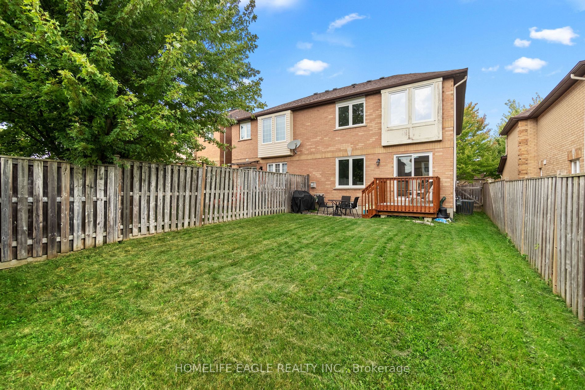 24 Bloomgate Cres