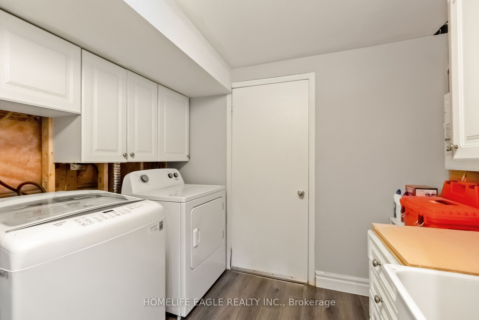 24 Bloomgate Cres