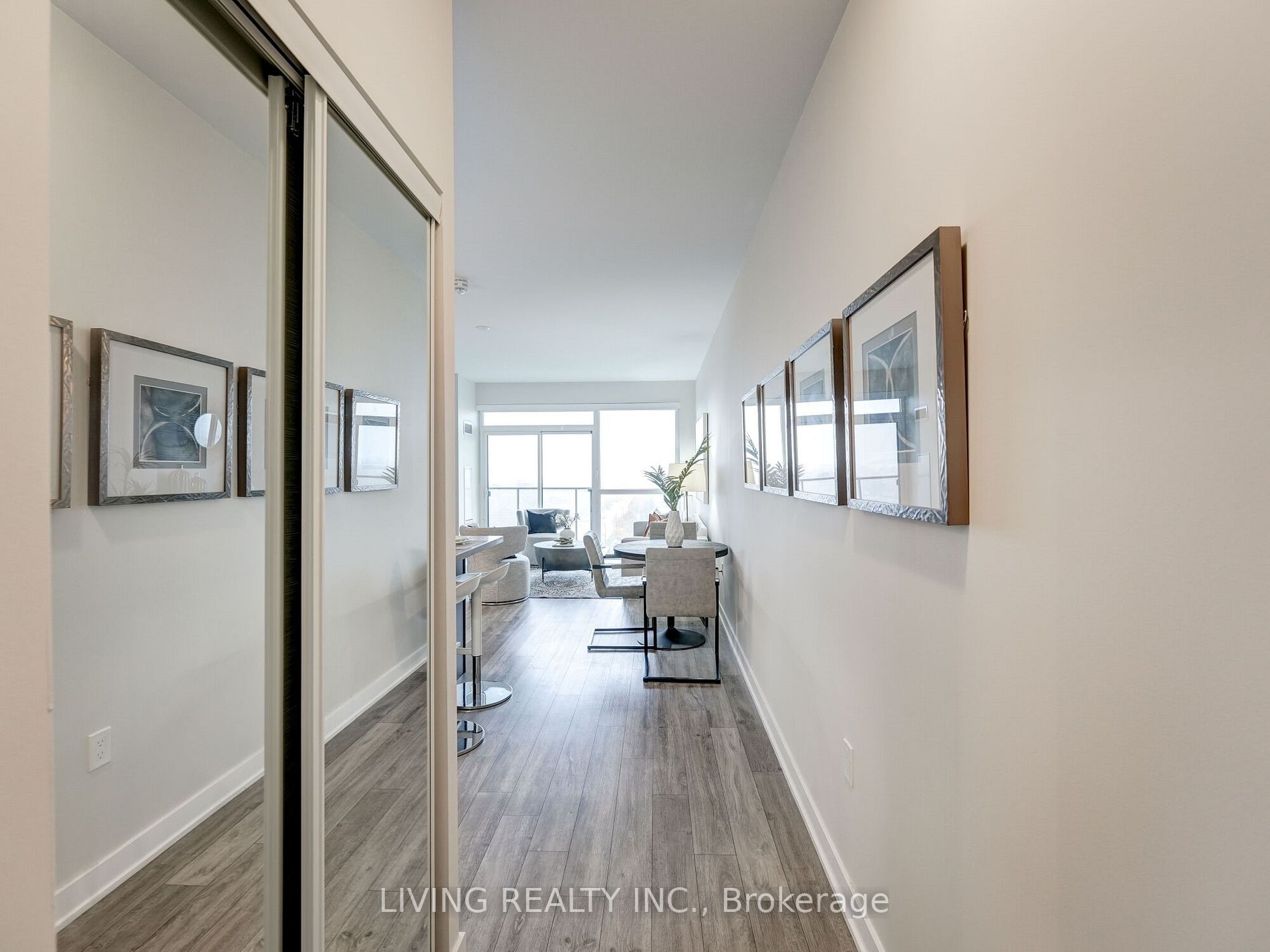 75 Oneida Cres, #804