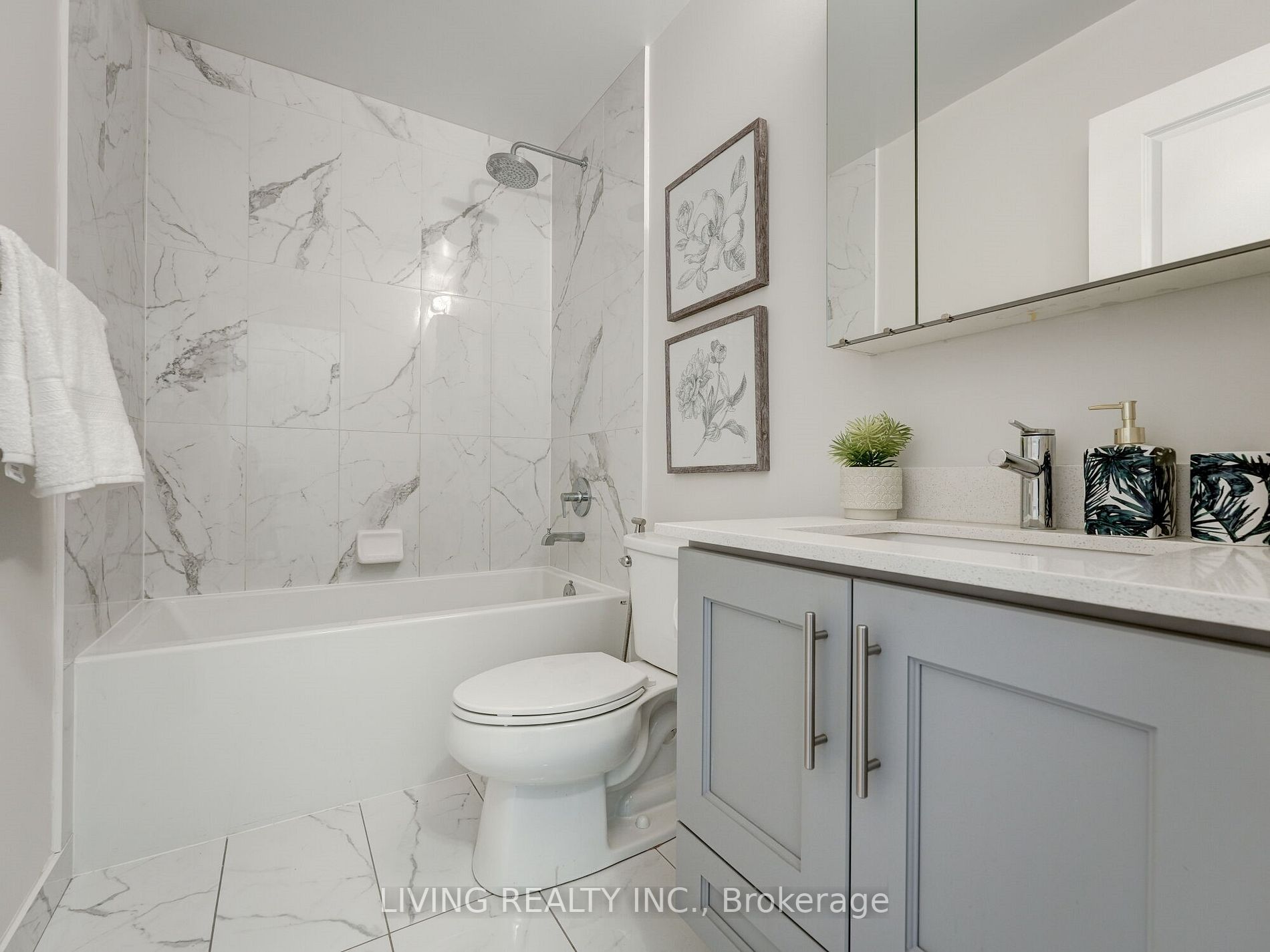 75 Oneida Cres, #804