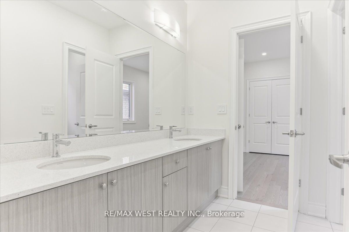 32 Plank Rd