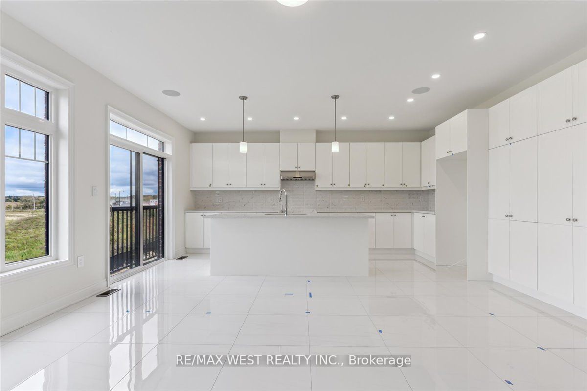 32 Plank Rd