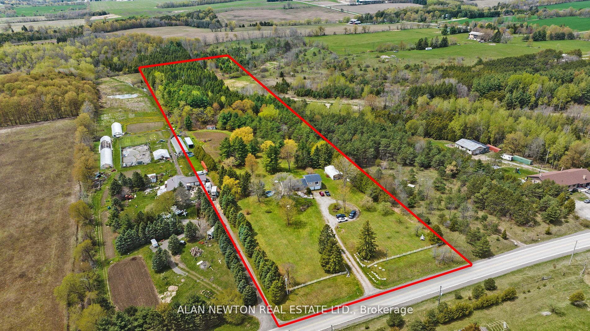 5832 5 Side Rd