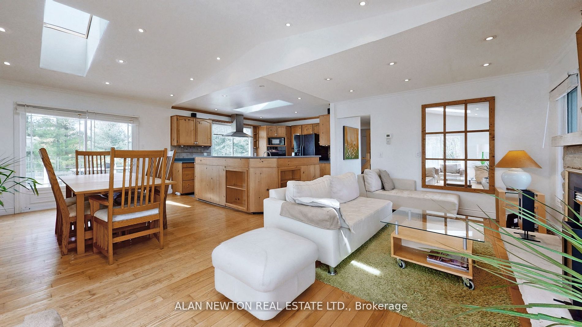 5832 5 Side Rd
