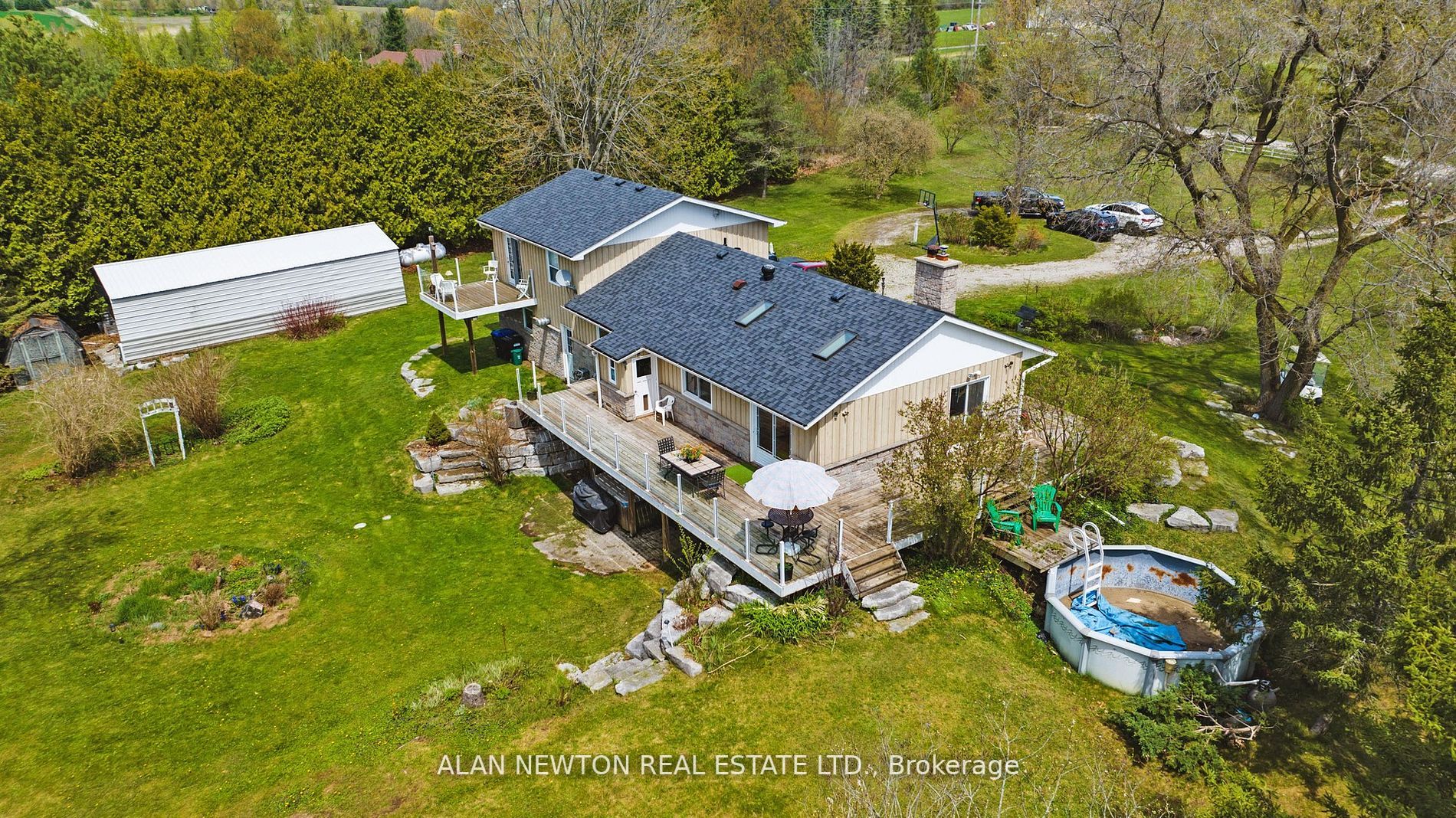 5832 5 Side Rd