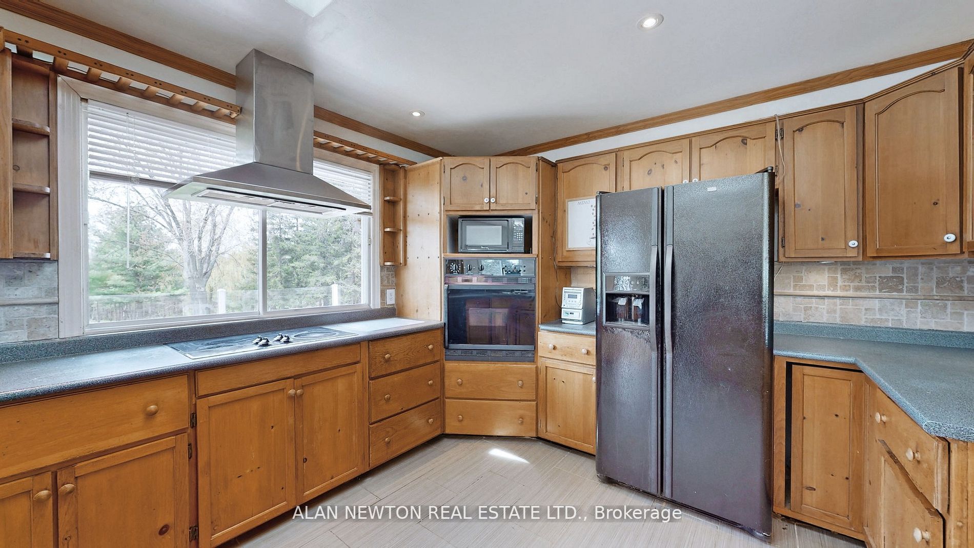 5832 5 Side Rd