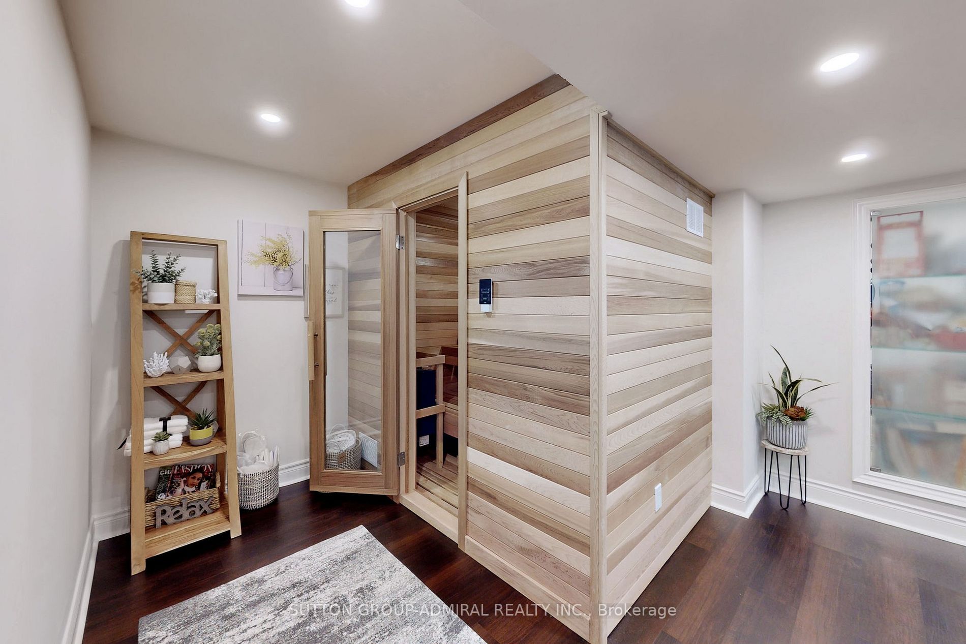 260 Flamingo Rd