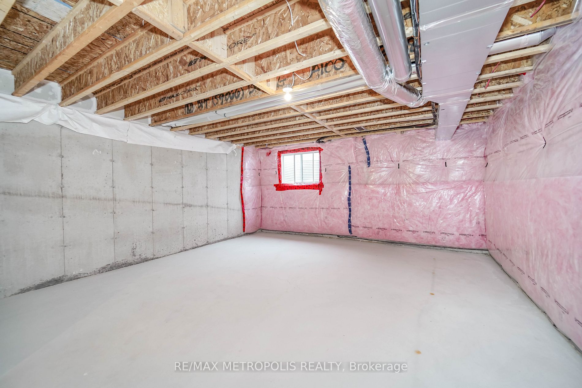 84 Montrose Blvd