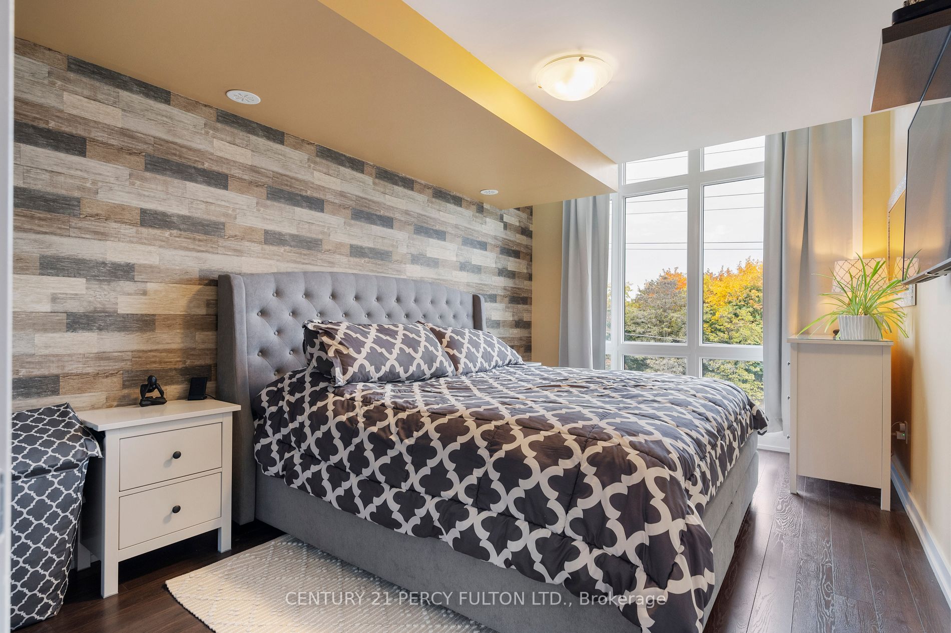30 Westmeath Lane, #2525