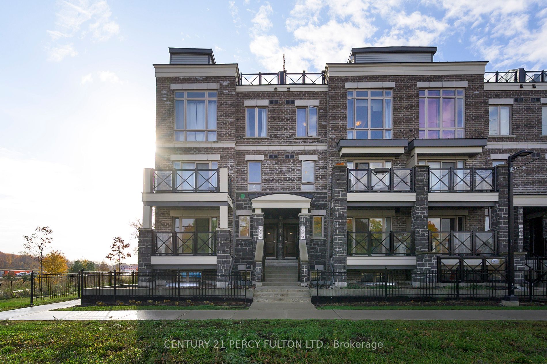 30 Westmeath Lane, #2525