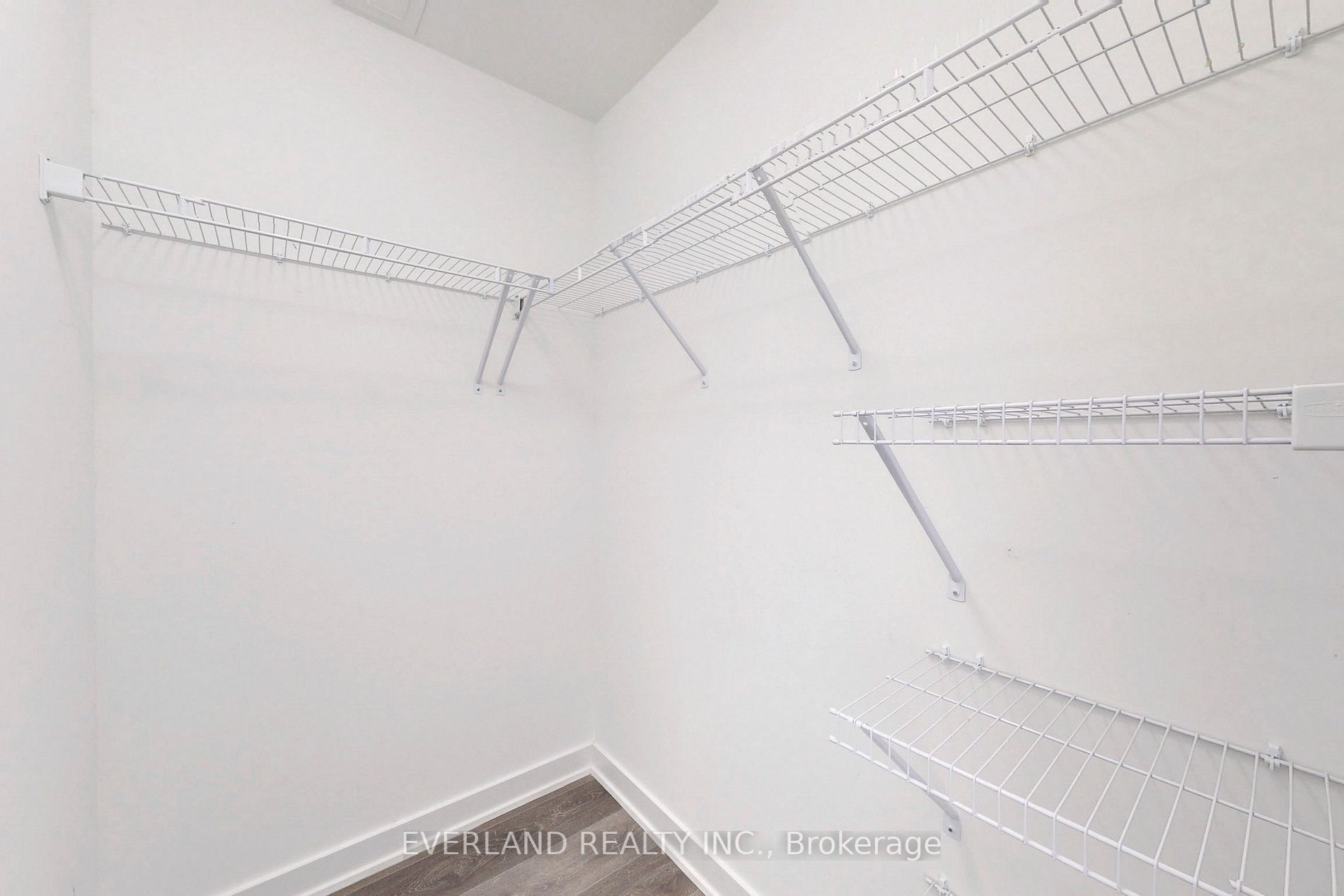85 Oneida Crescent, #1005