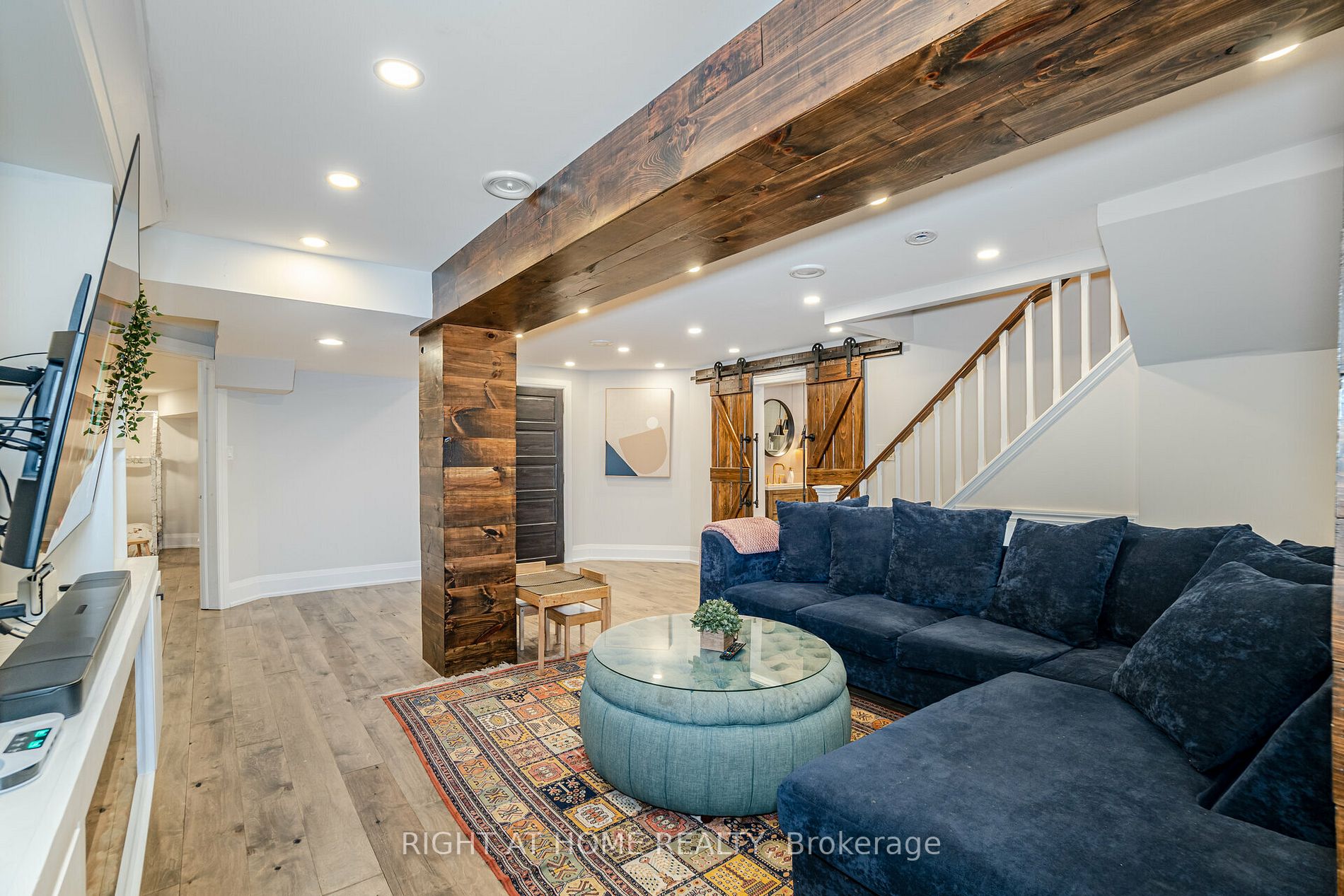 789 College Manor Dr