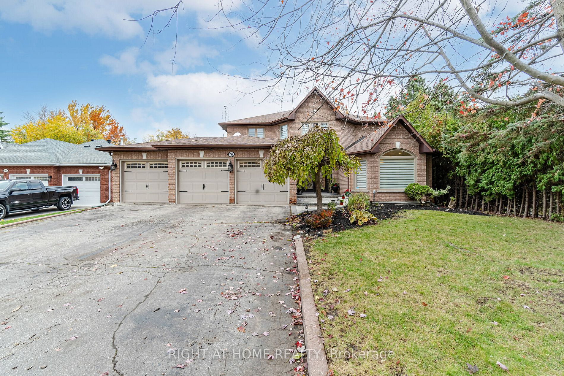 789 College Manor Dr
