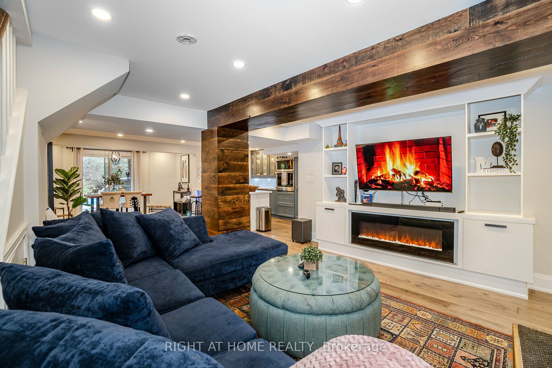789 College Manor Dr