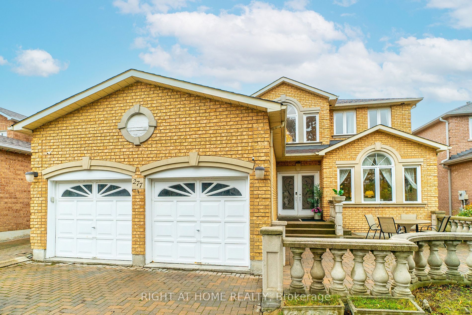 277 Oxford St