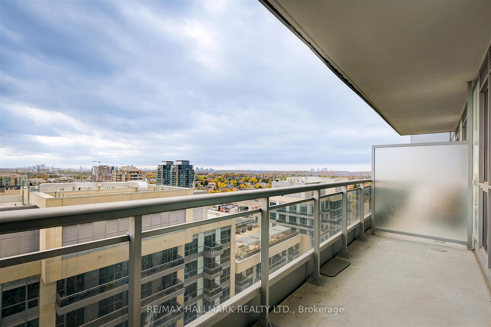 9205 Yonge St, #1406