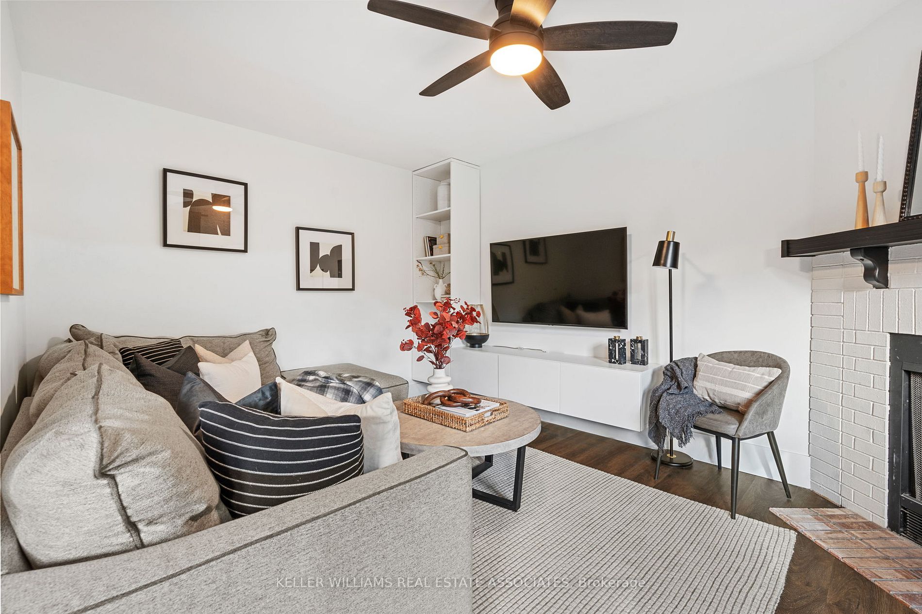 1017 Vance Cres