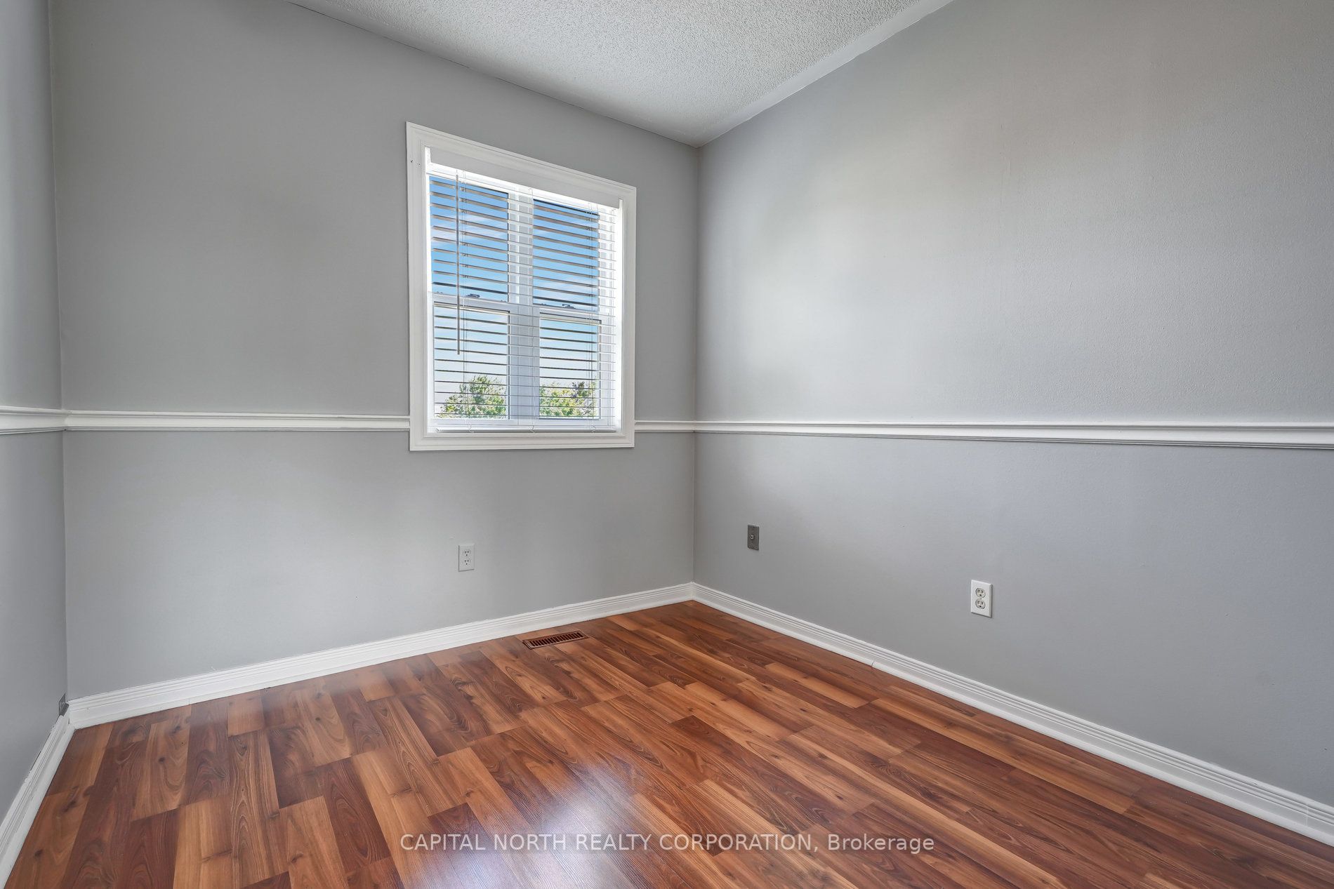 76 Potter Cres