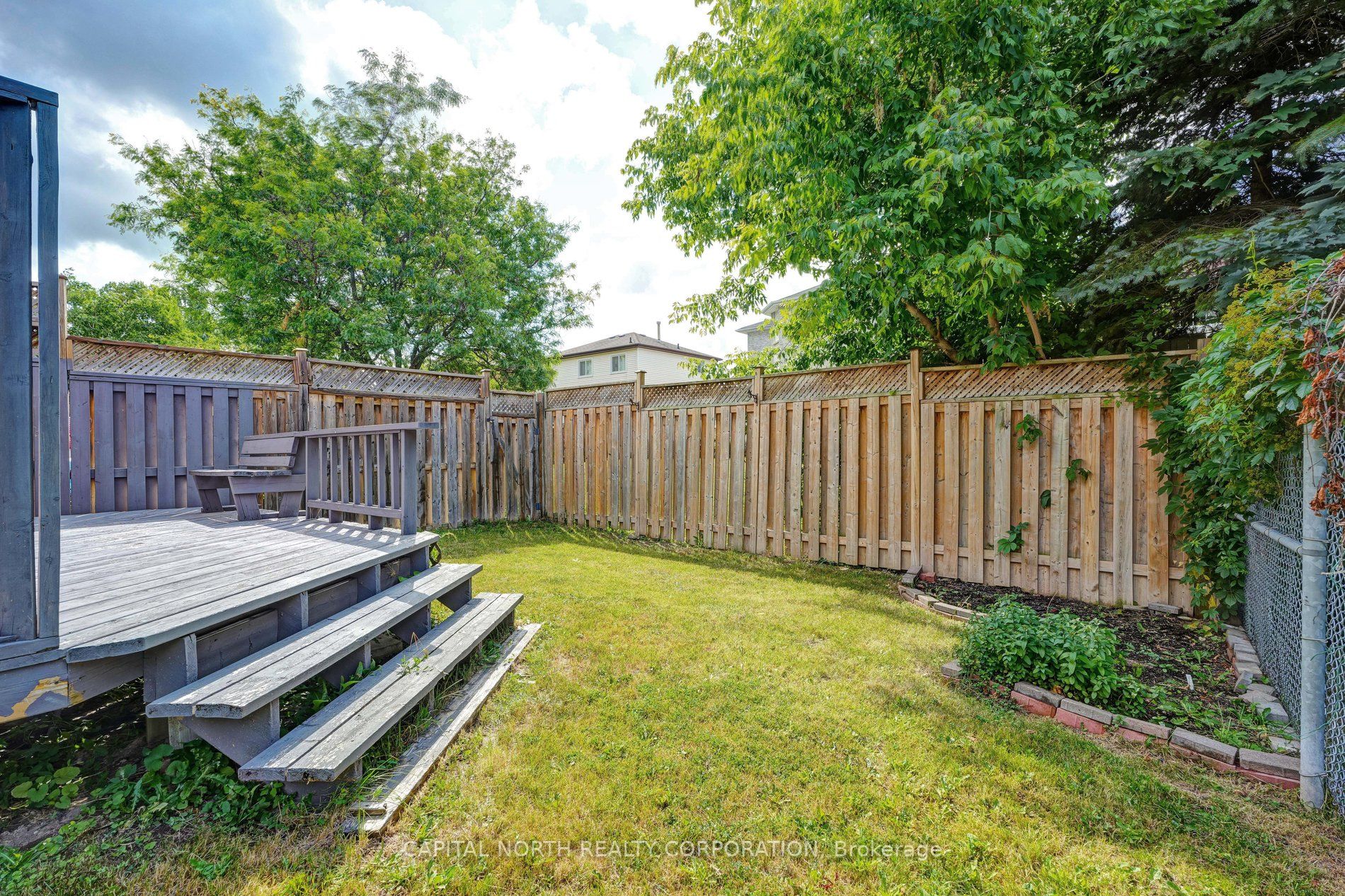 76 Potter Cres