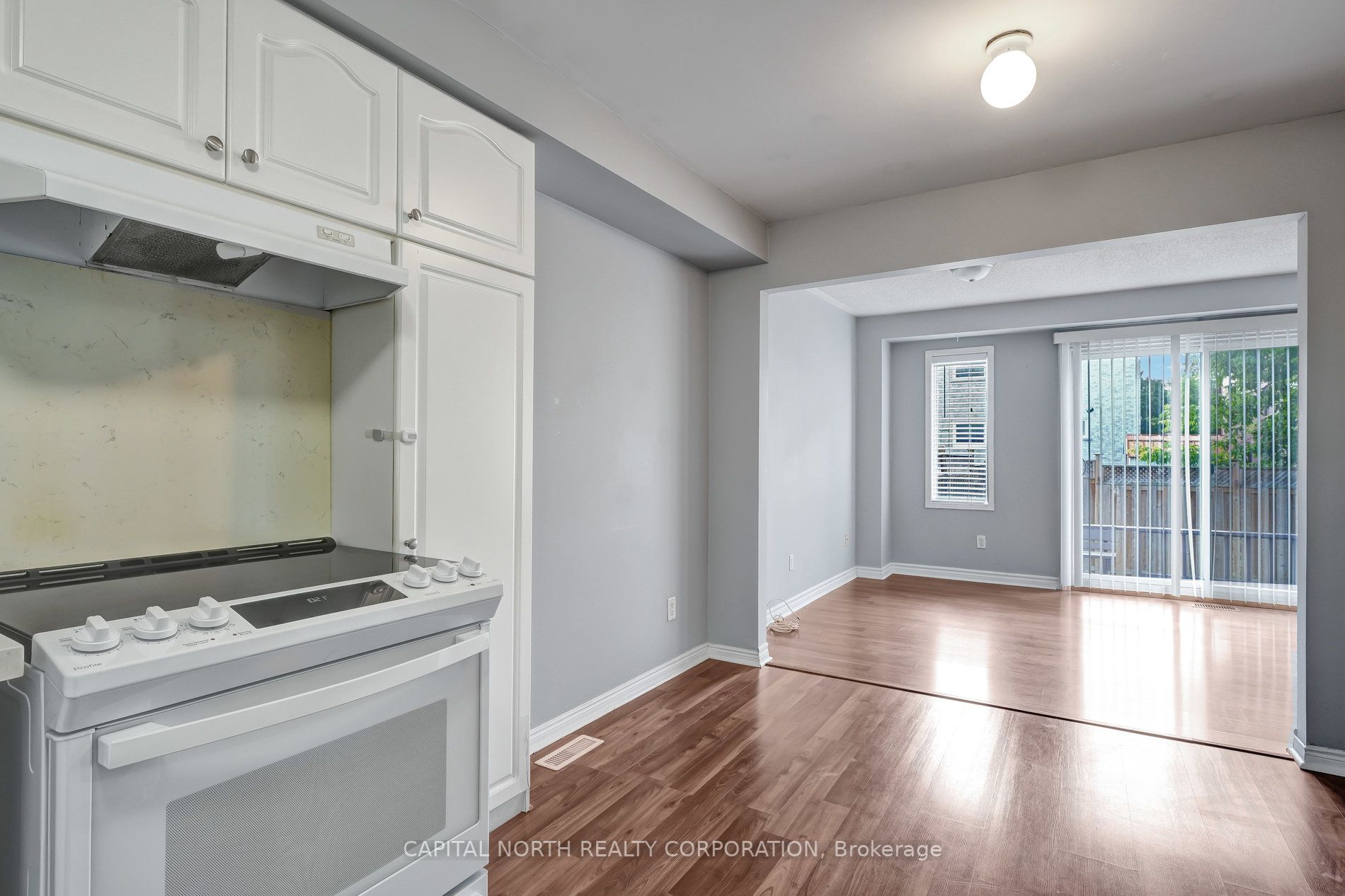 76 Potter Cres