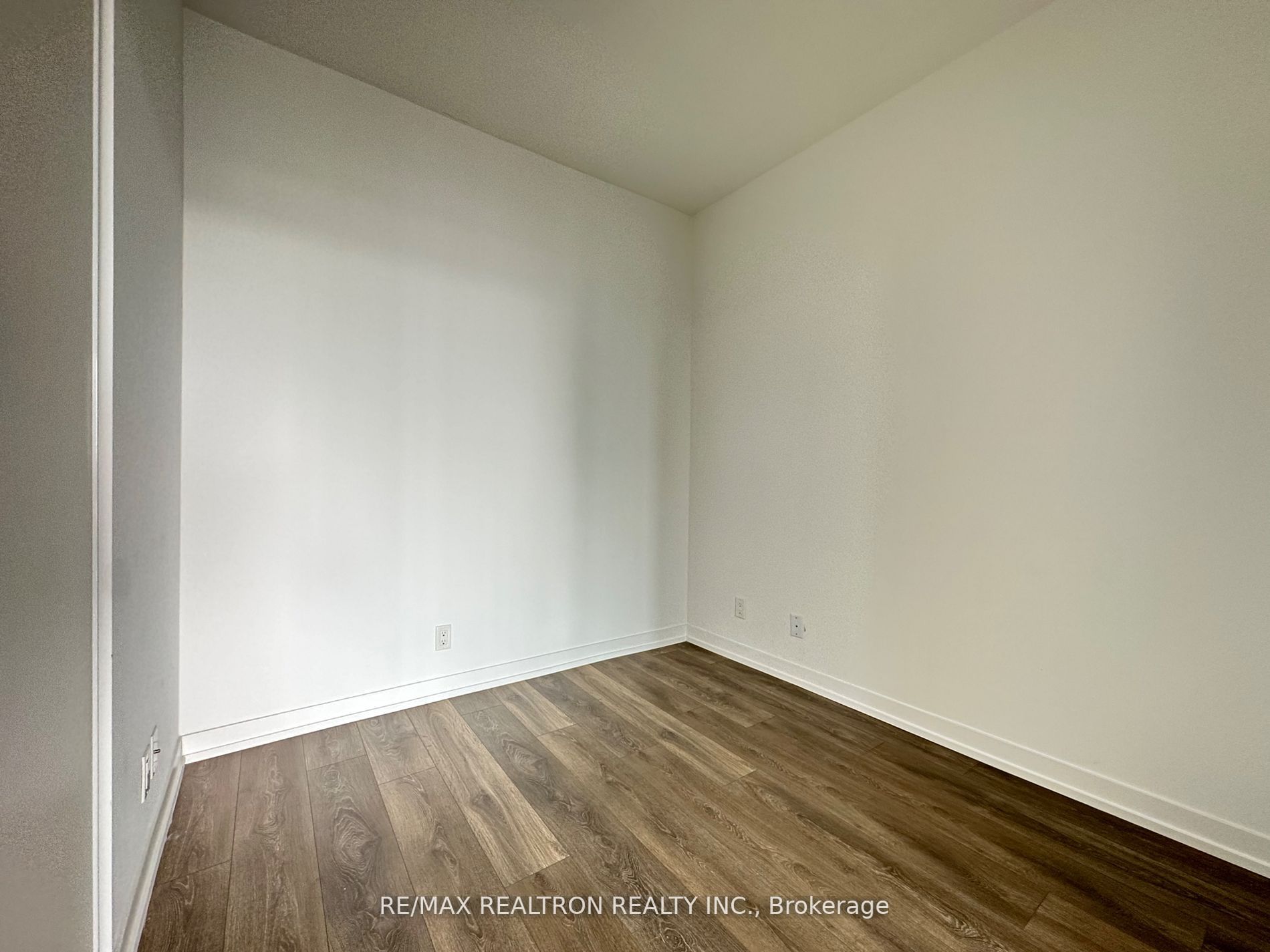 5 Buttermill Ave, #1907