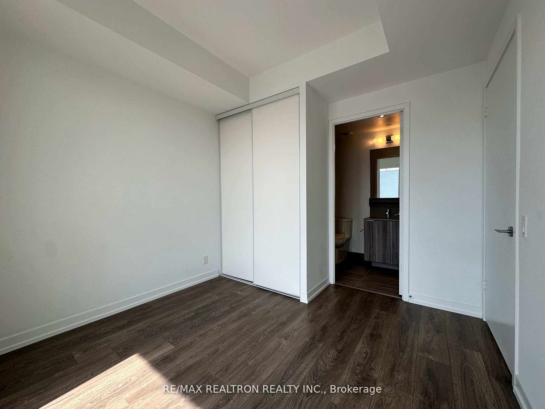 5 Buttermill Ave, #1907