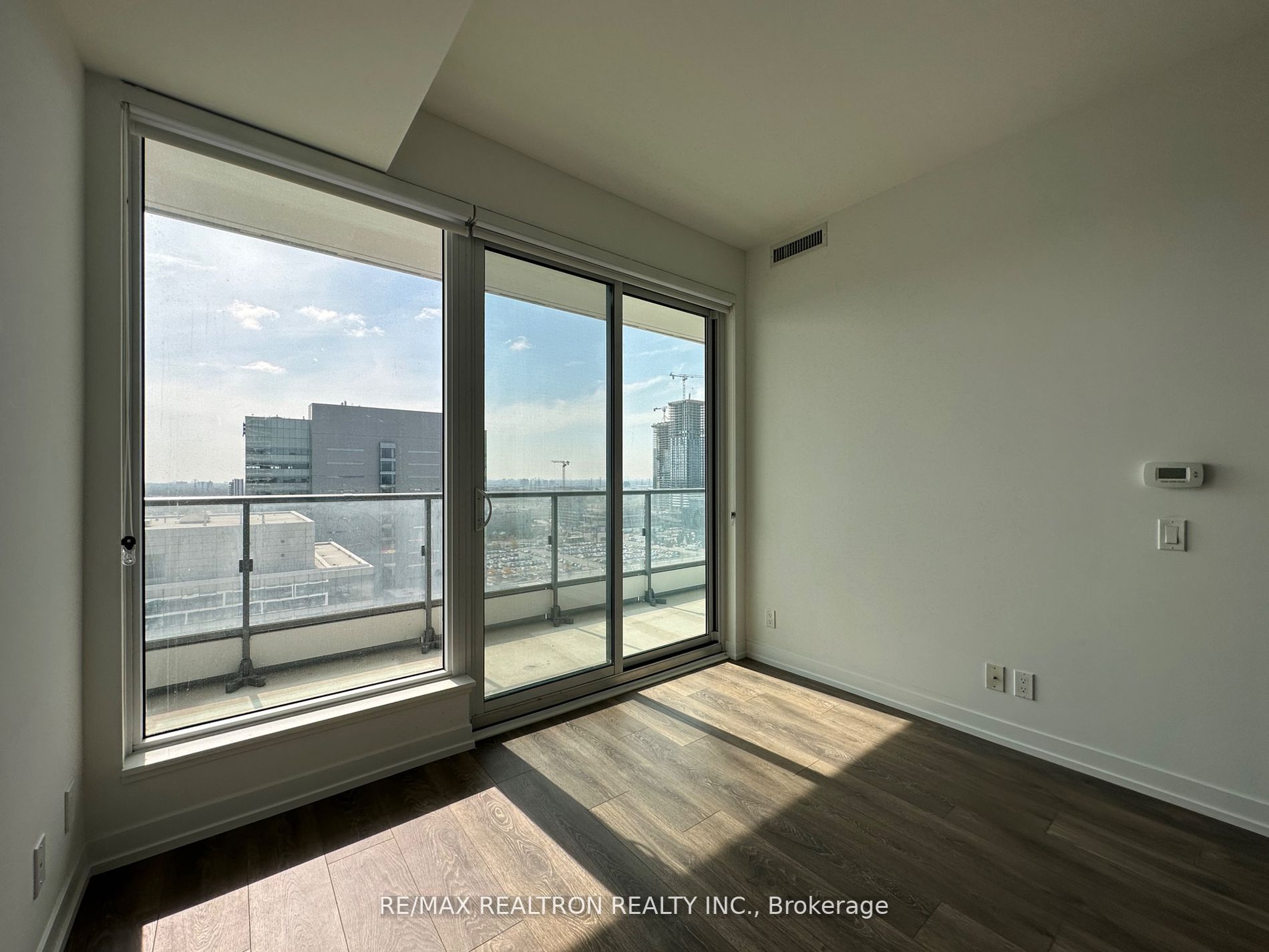 5 Buttermill Ave, #1907