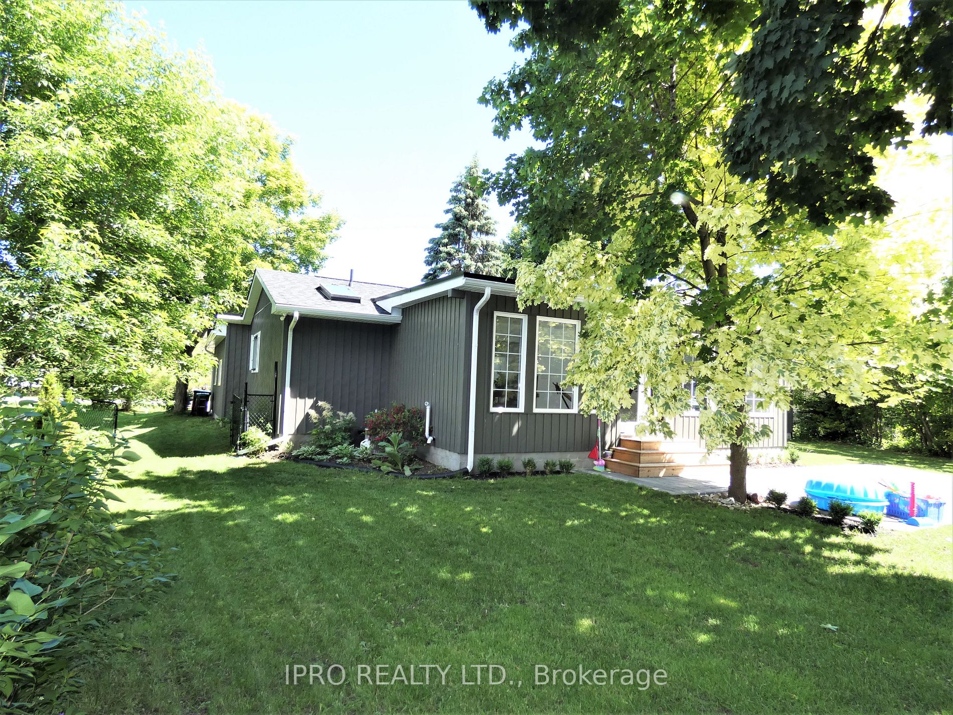 1011 Westminister St