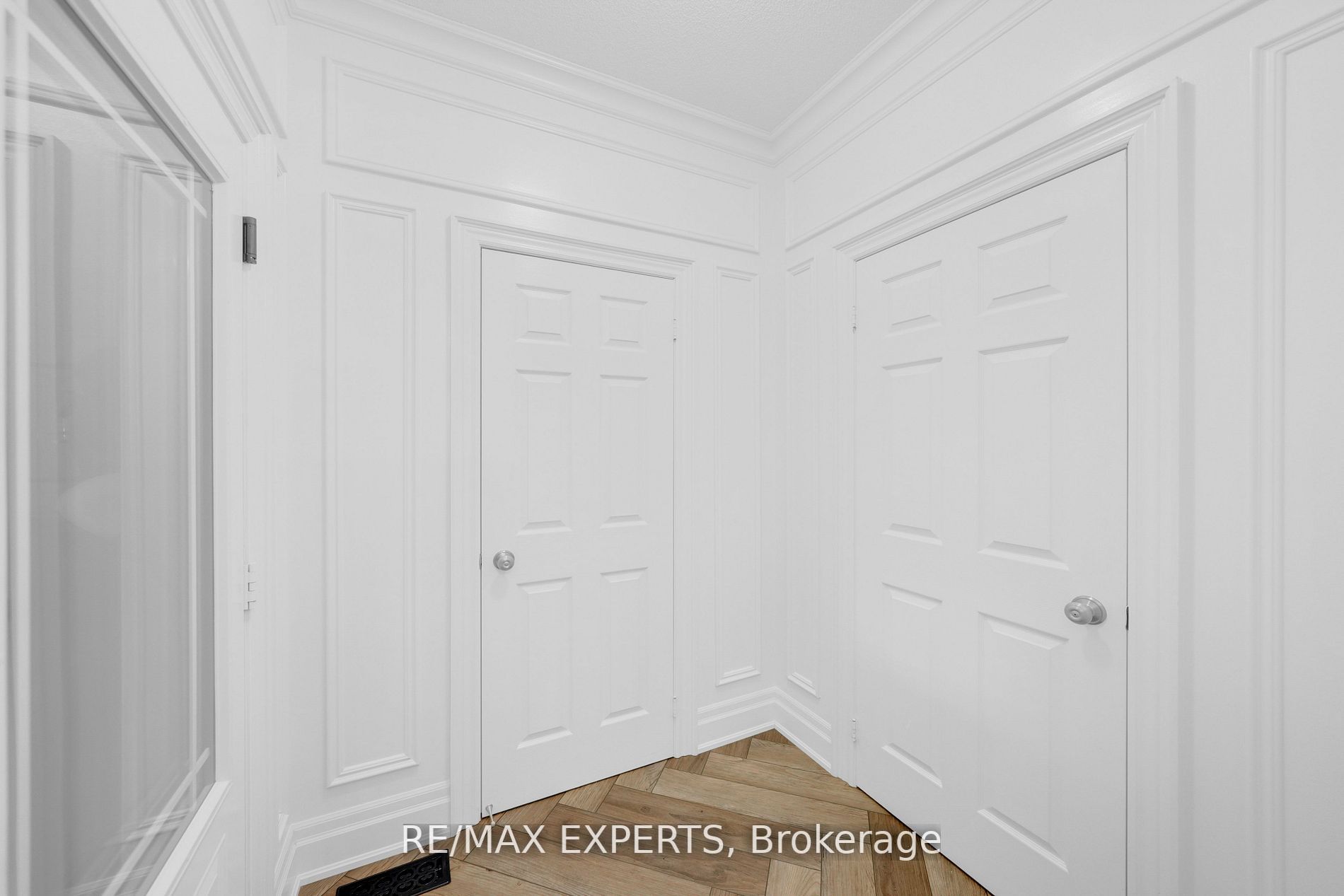 21 Turner Dr