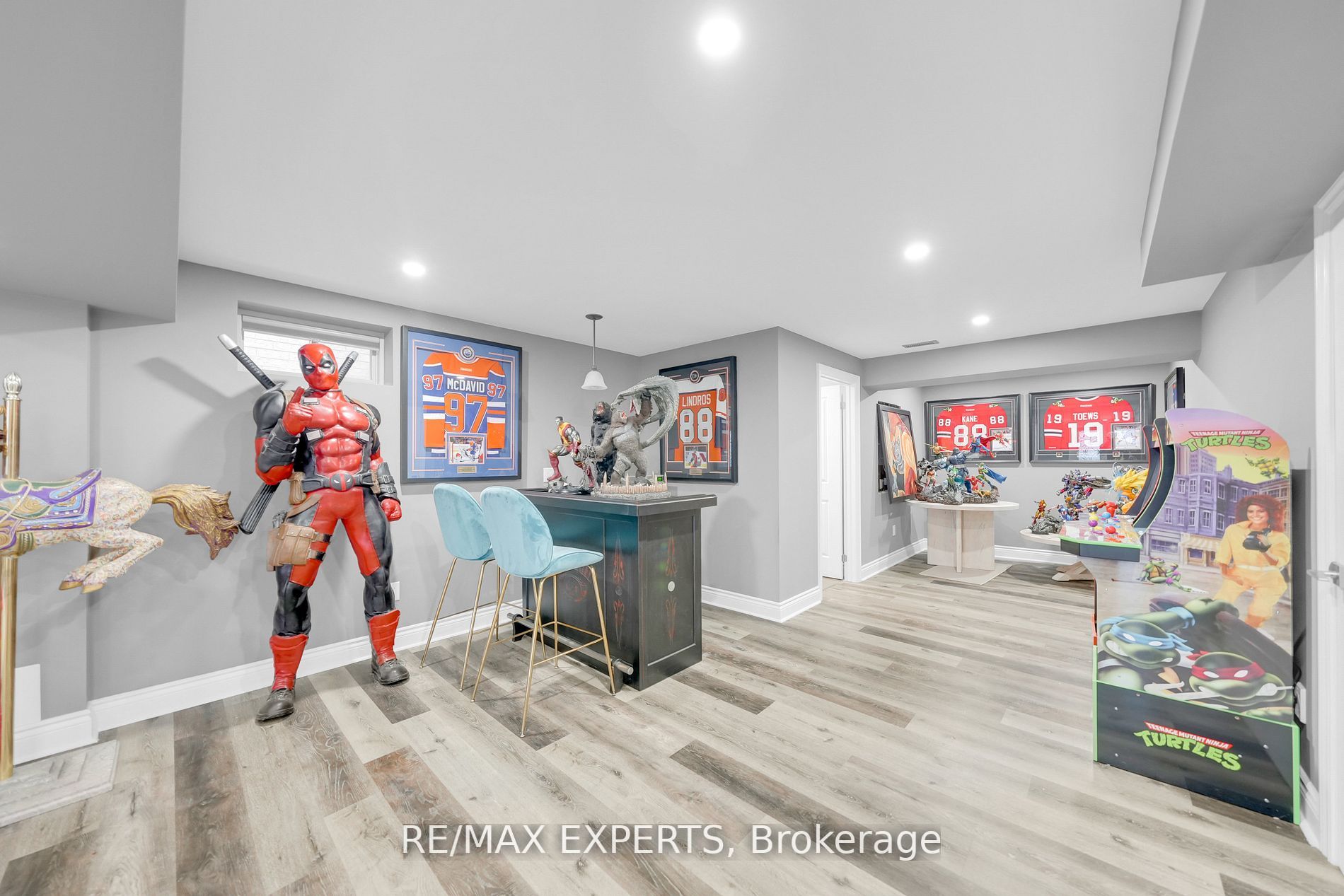 21 Turner Dr