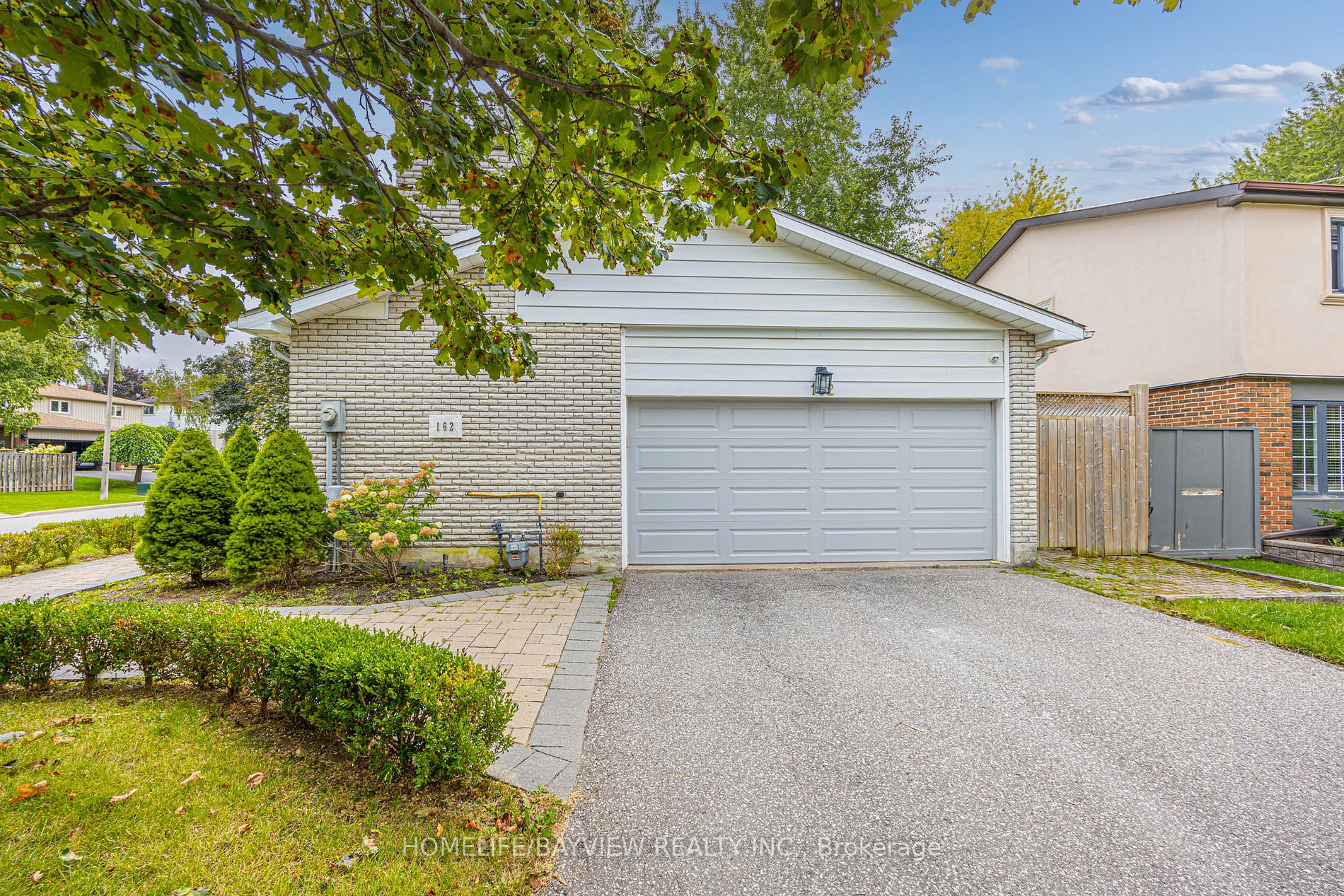 162 Romfield Crct