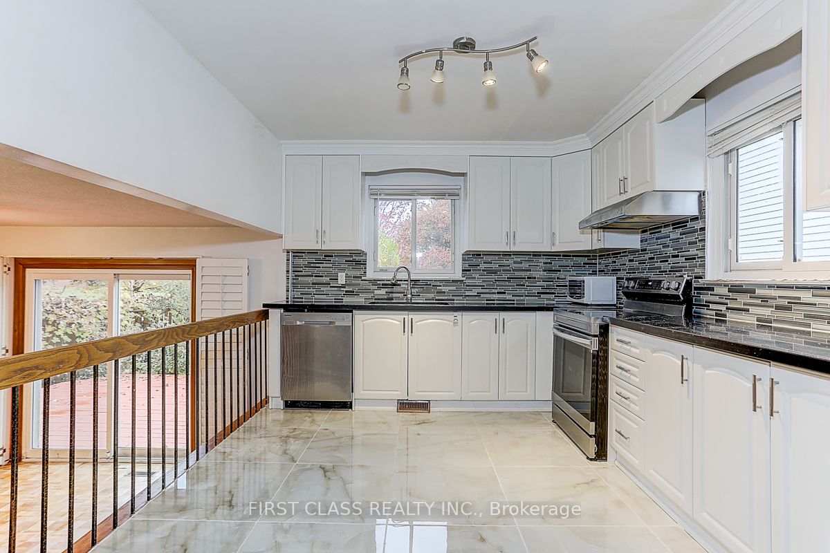 28 Merrylynn Drive