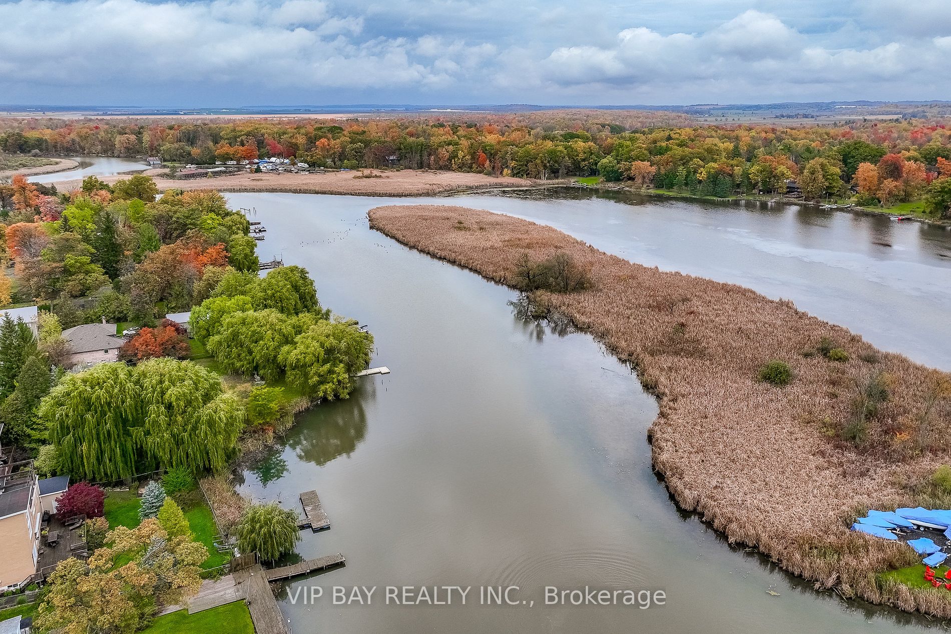 15 River Dr