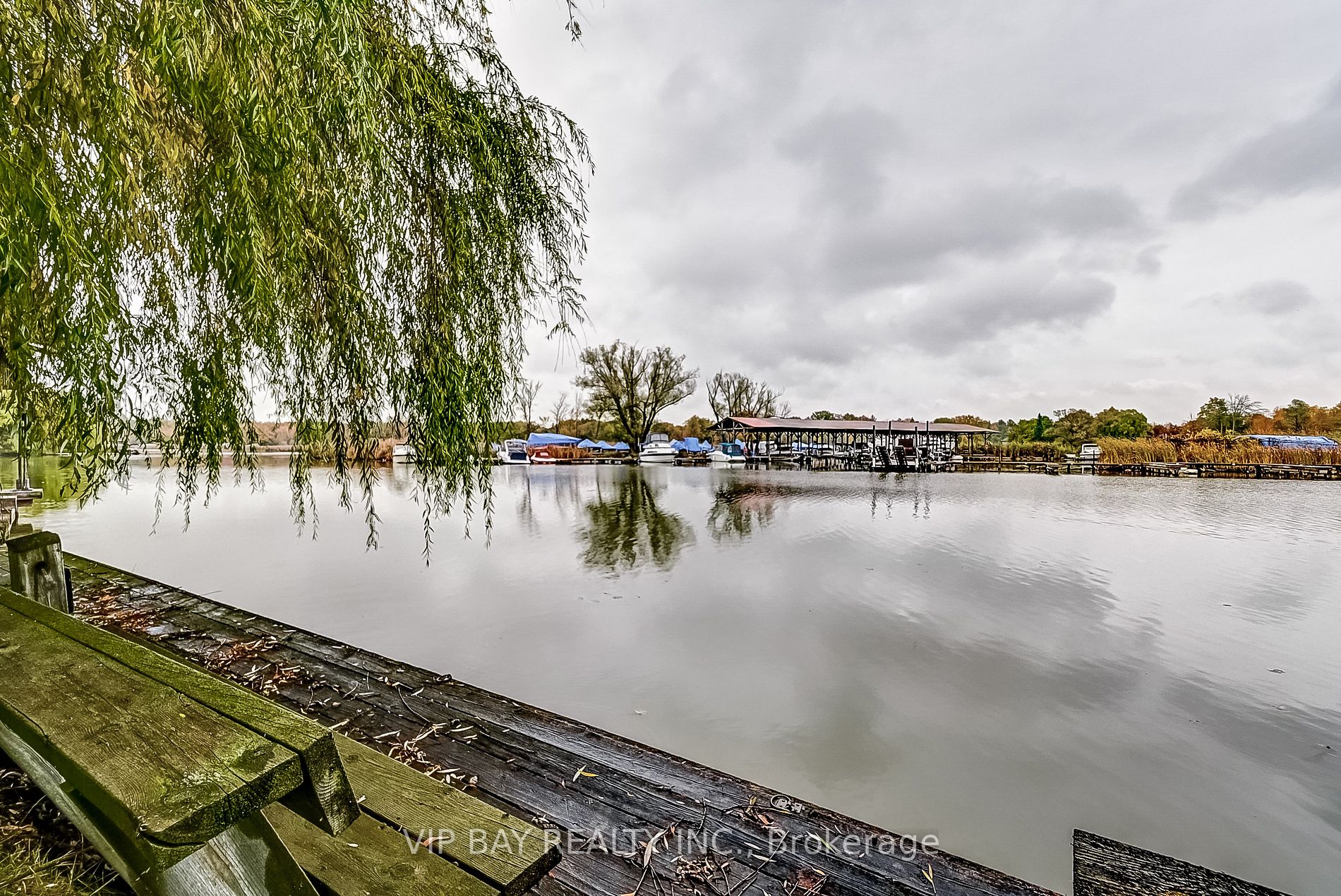 15 River Dr